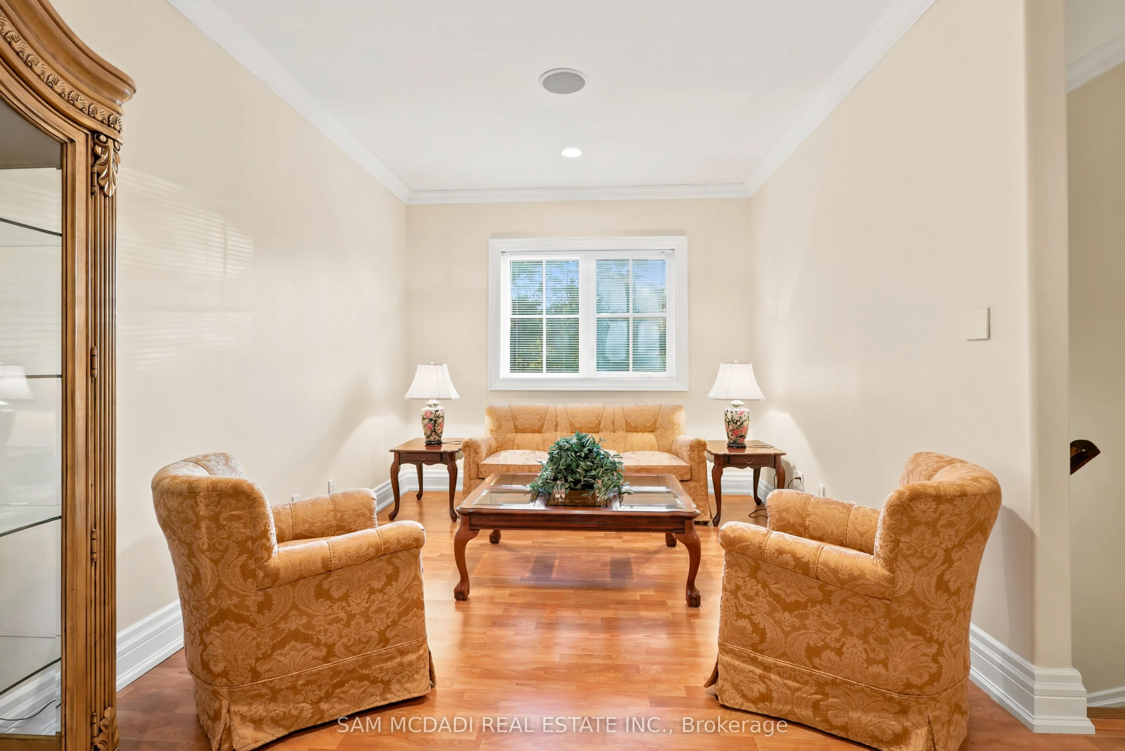 65 Kingswood Drive