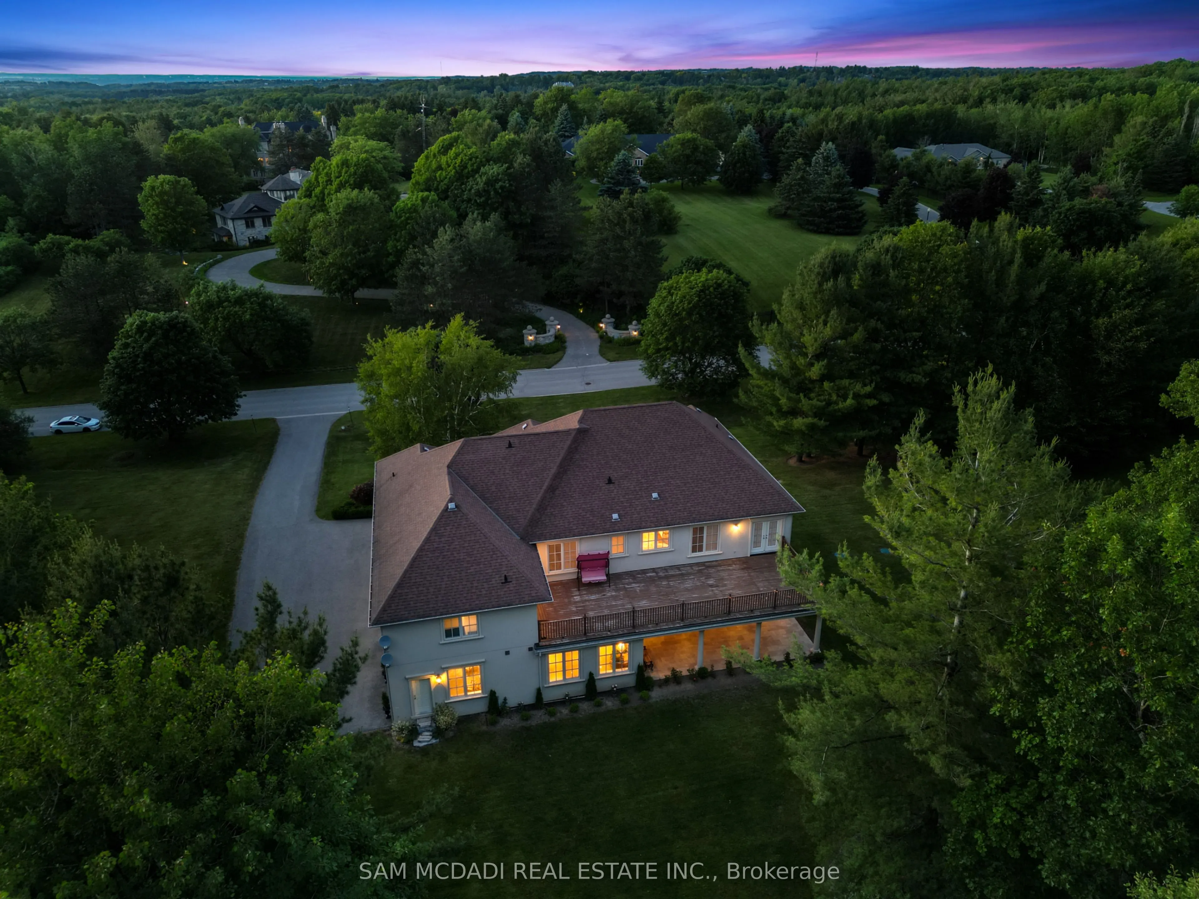 65 Kingswood Drive
