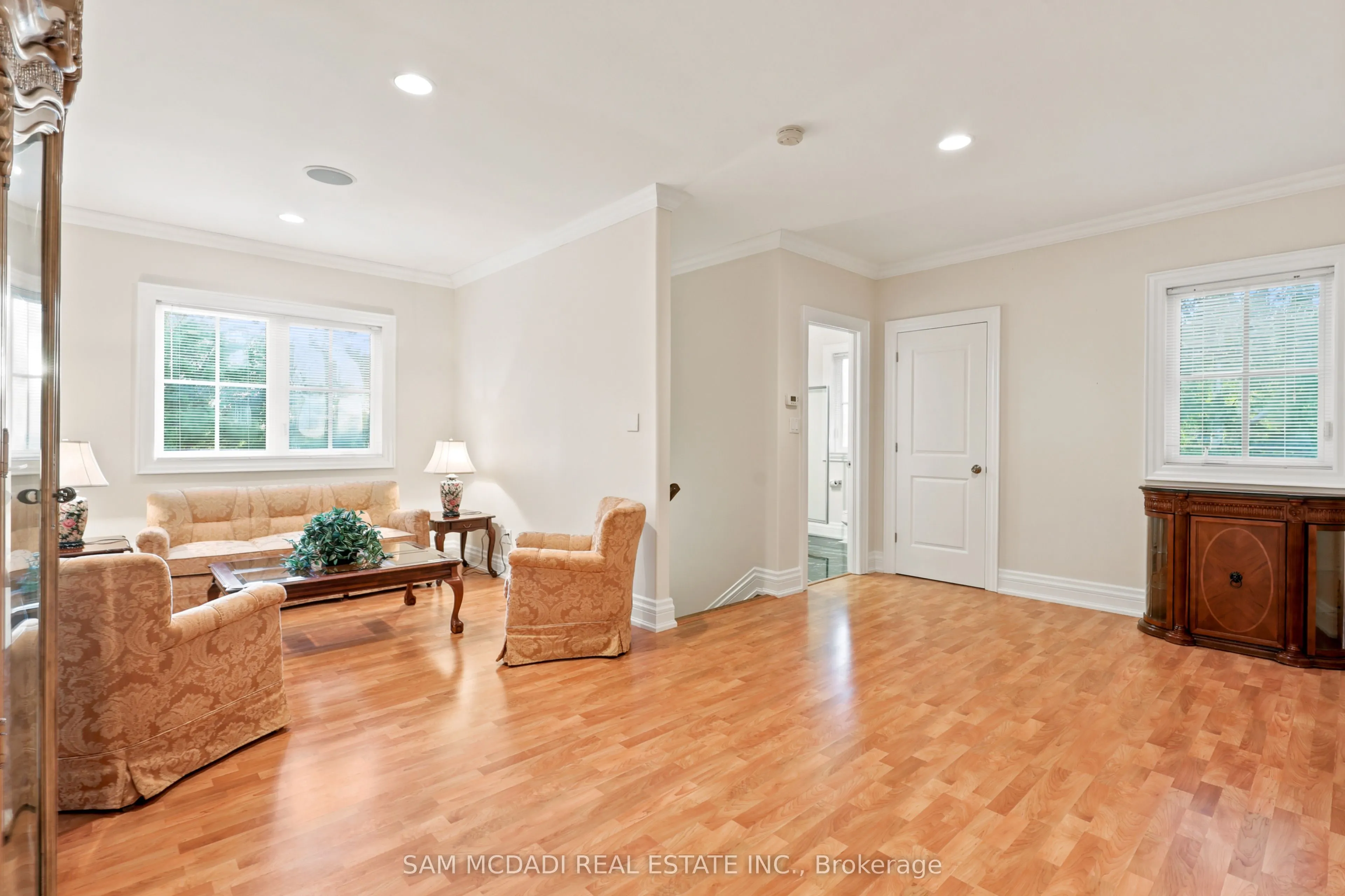 65 Kingswood Drive