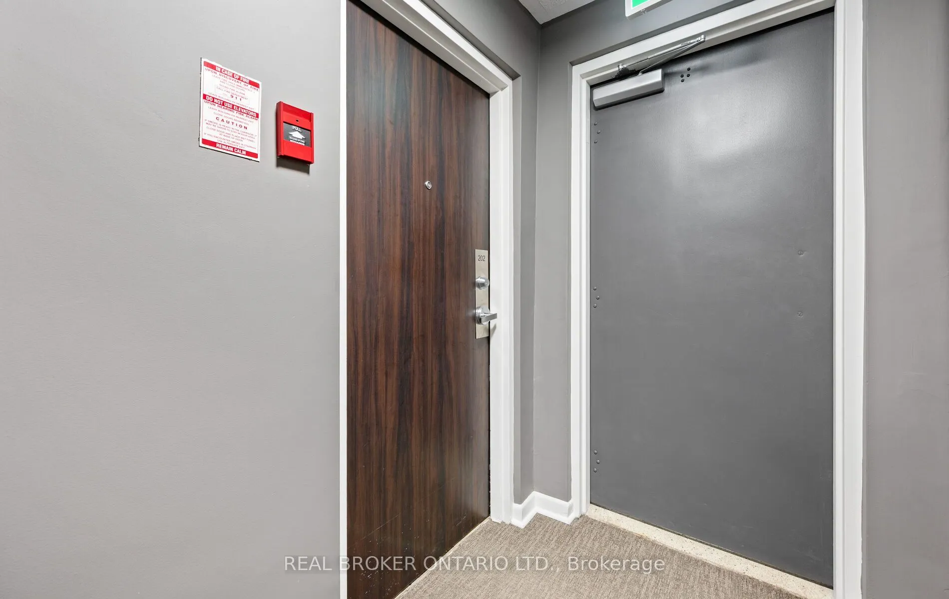 21 Elizabeth Street S #202