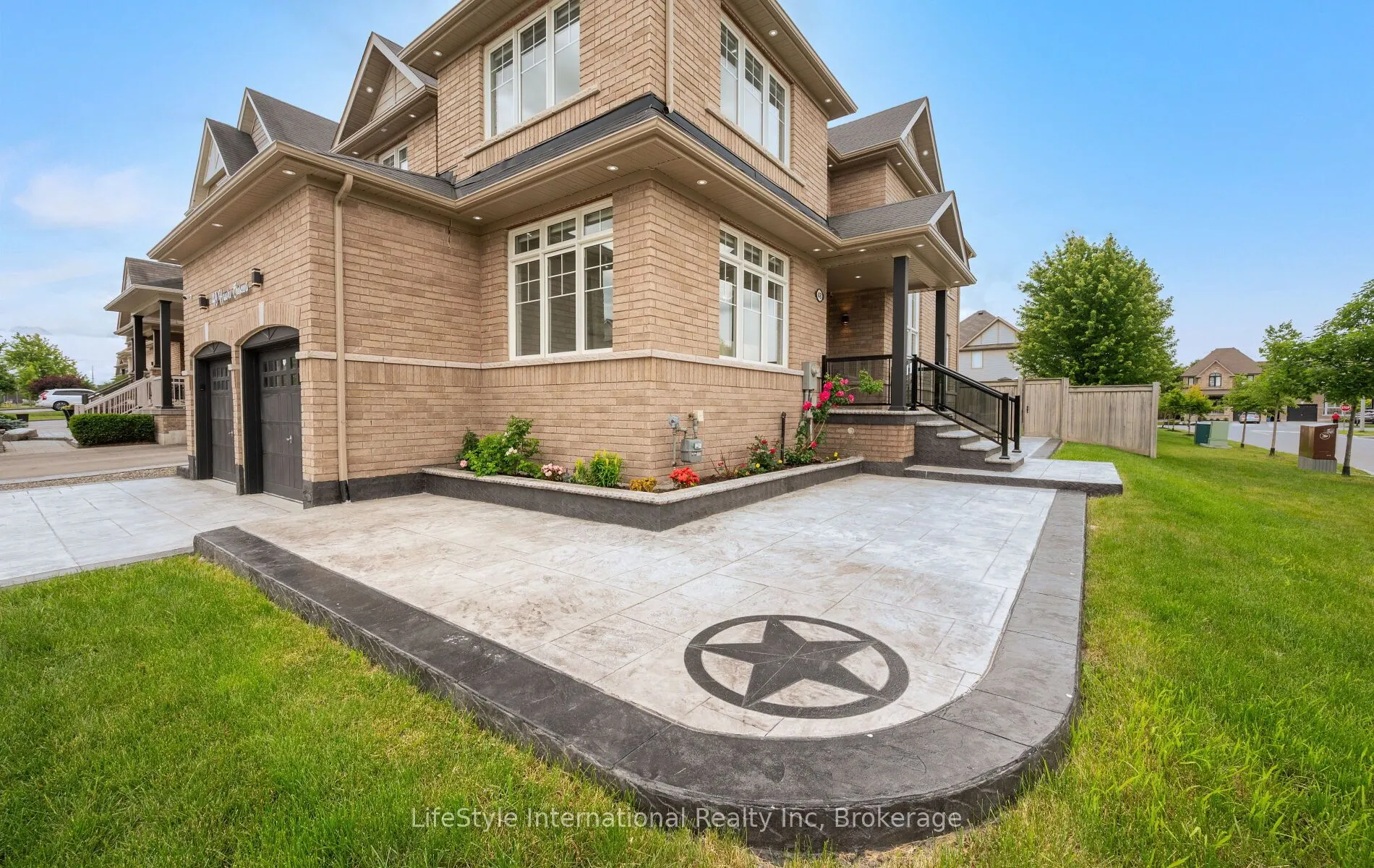 48 Hawke Crescent