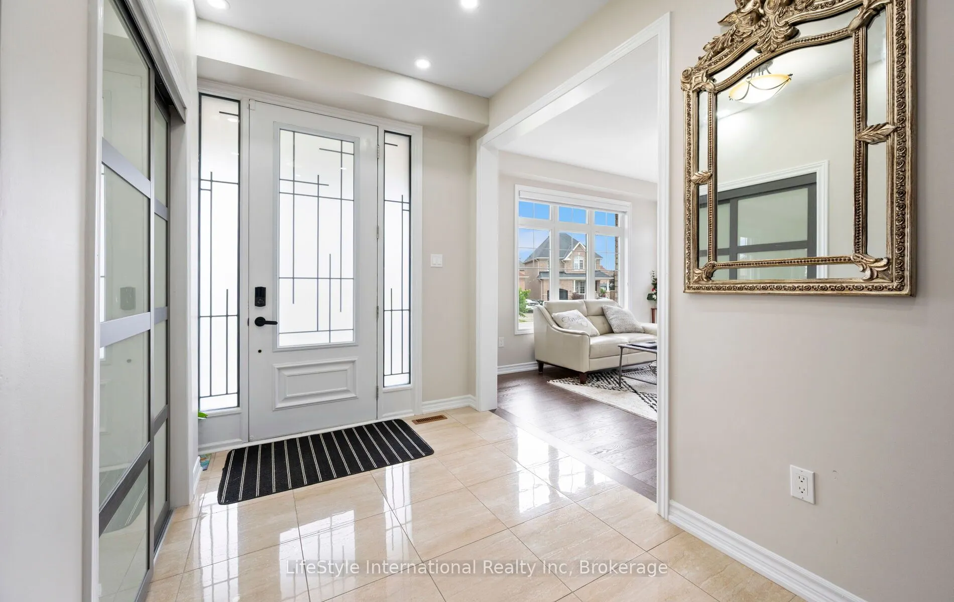 48 Hawke Crescent
