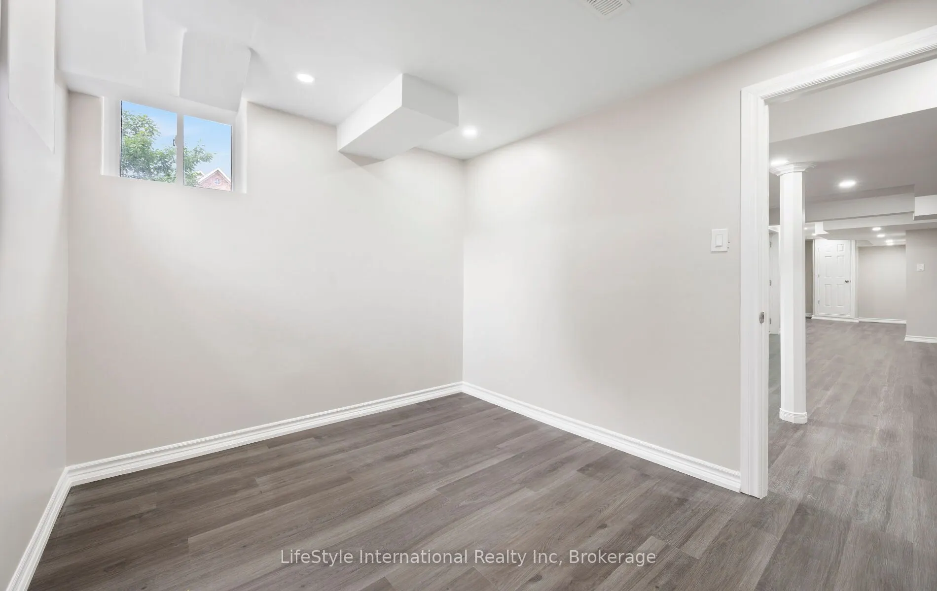 48 Hawke Crescent