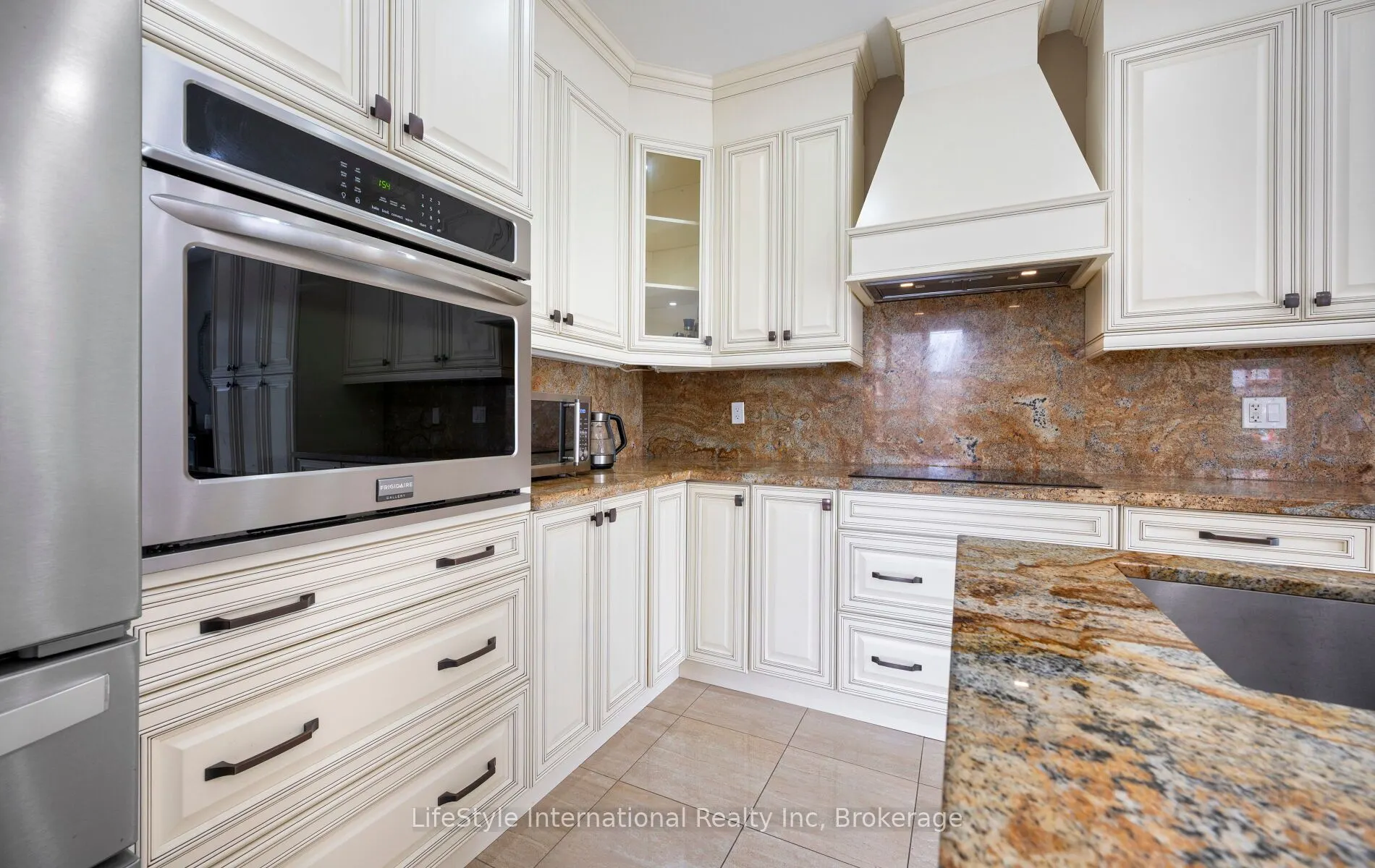48 Hawke Crescent