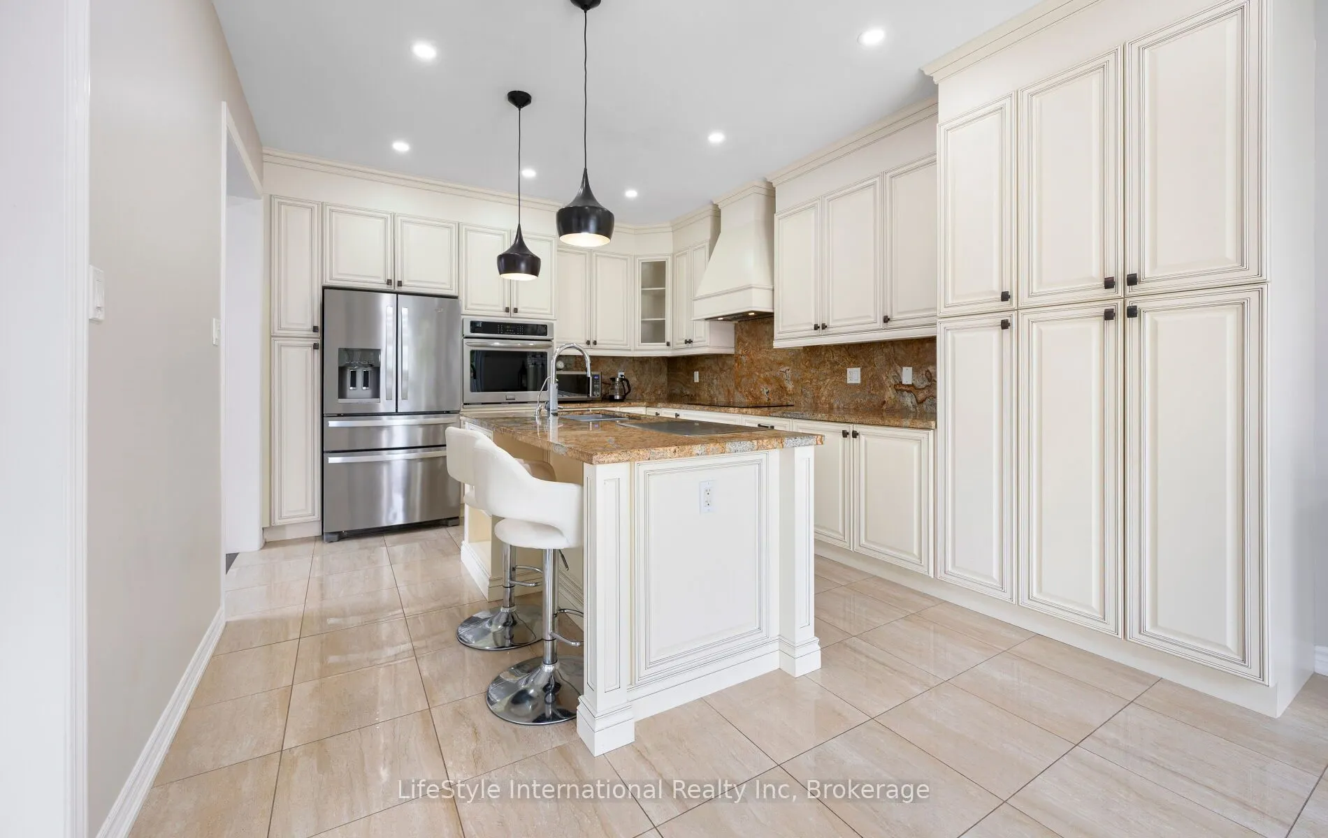 48 Hawke Crescent