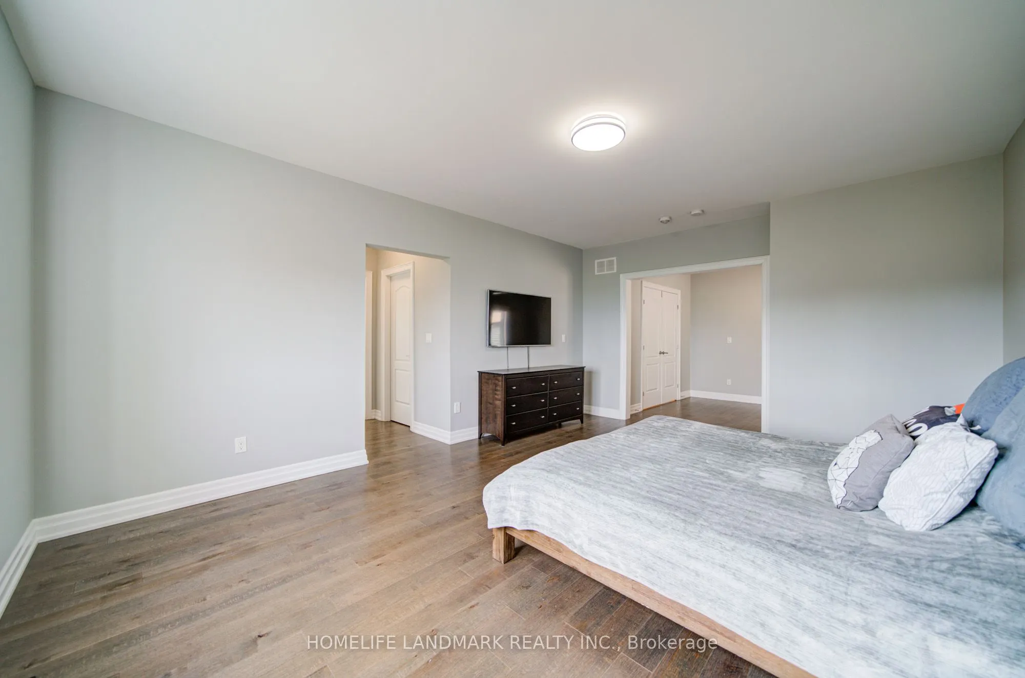 43 Mike Boshevski Court