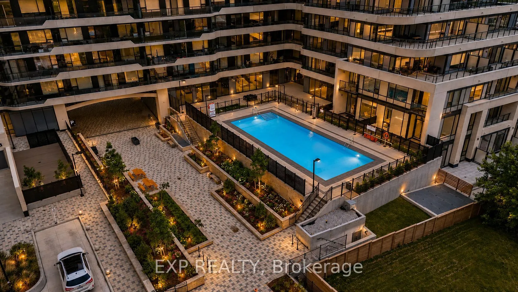 8188 Yonge Street #235