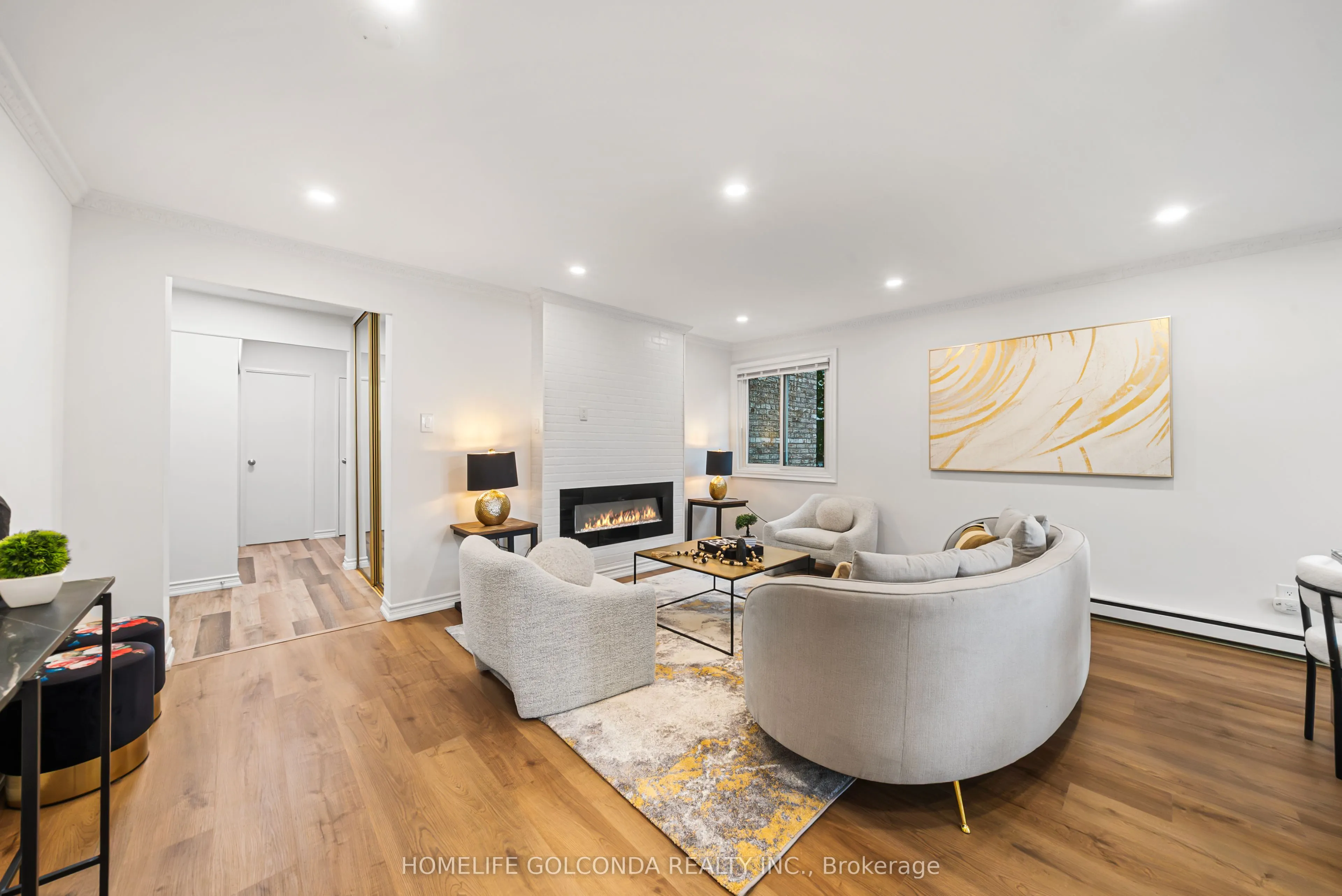 21 Elizabeth Street #205