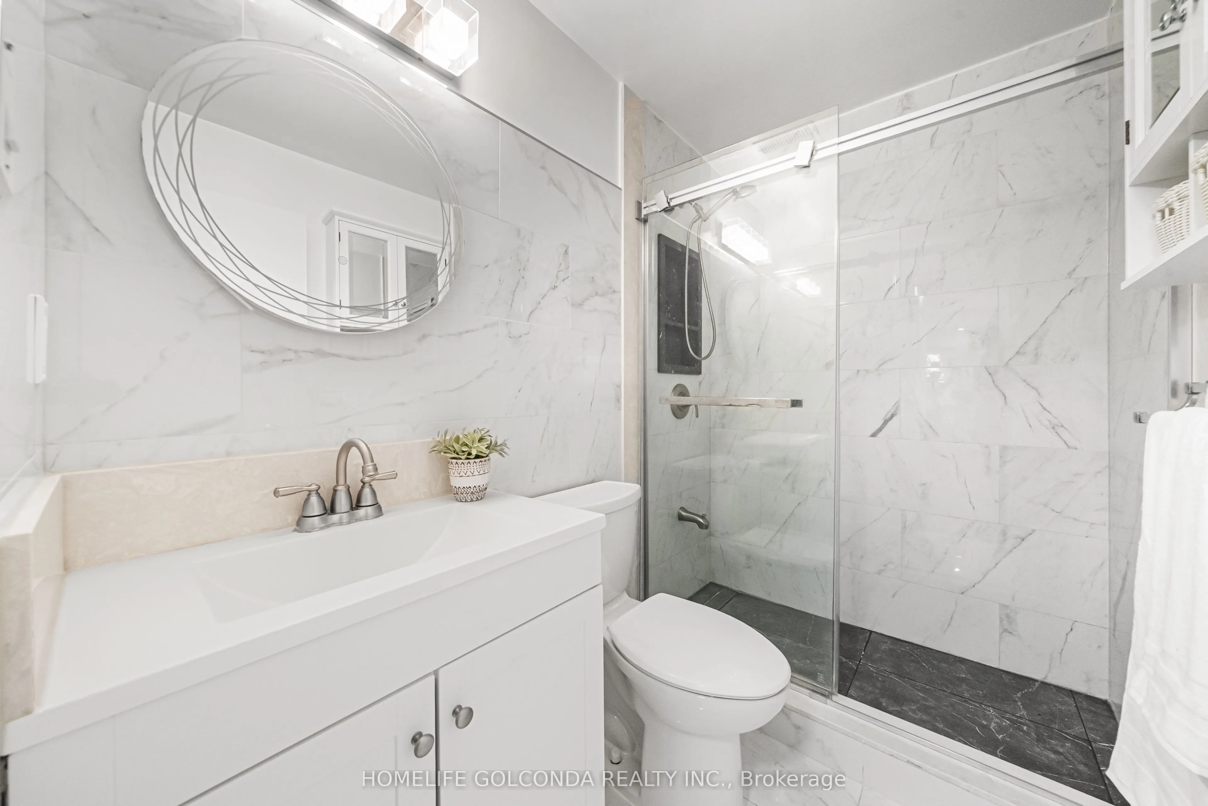 21 Elizabeth Street #205