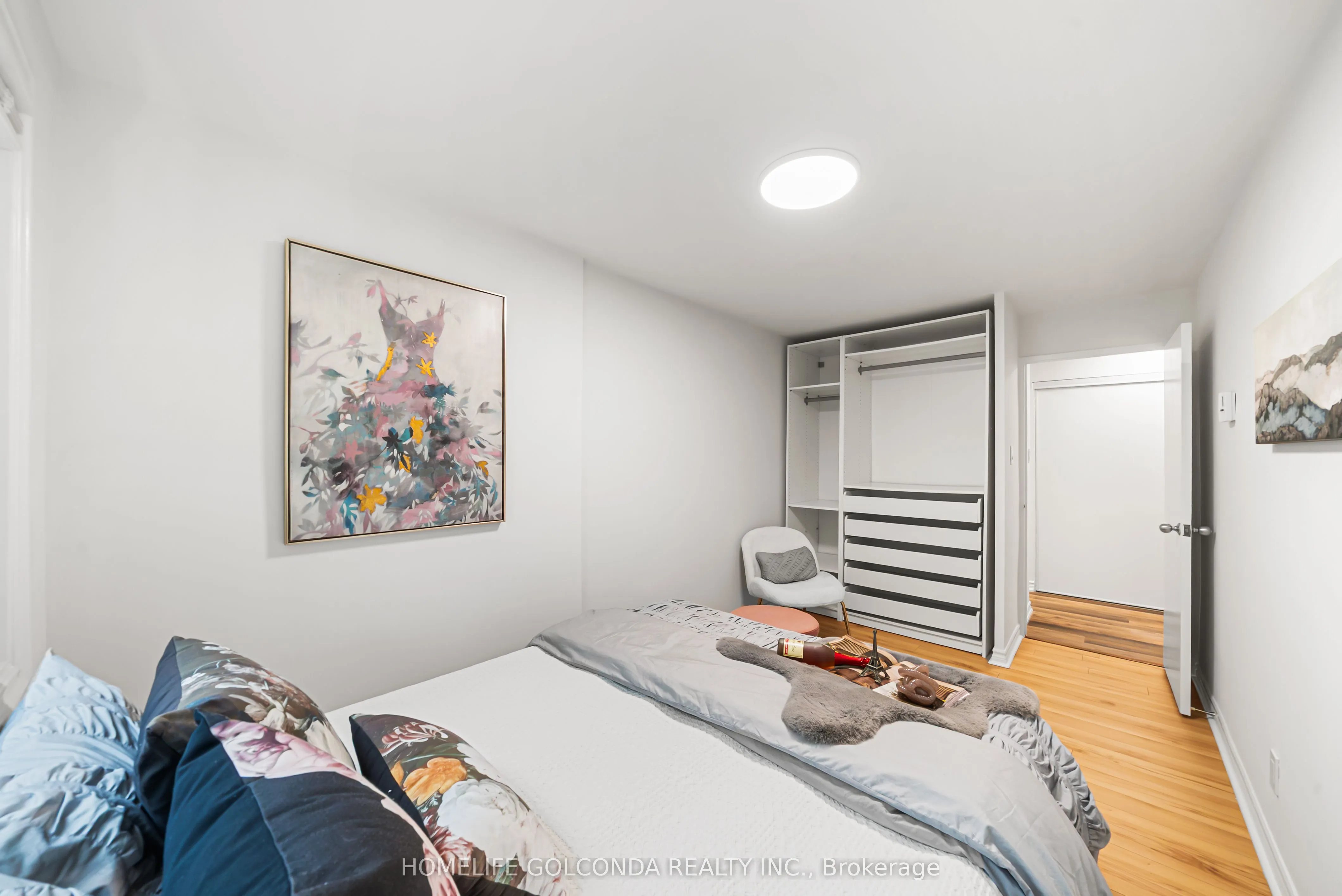21 Elizabeth Street #205