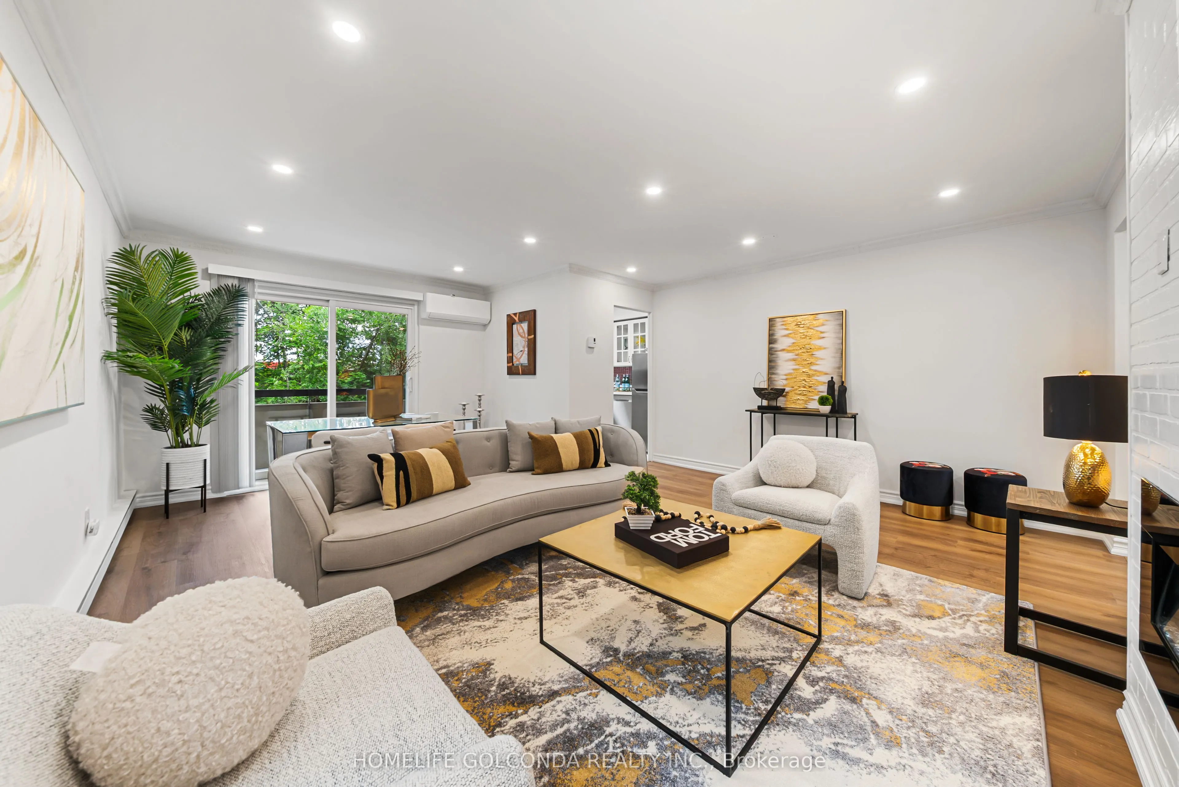 21 Elizabeth Street #205