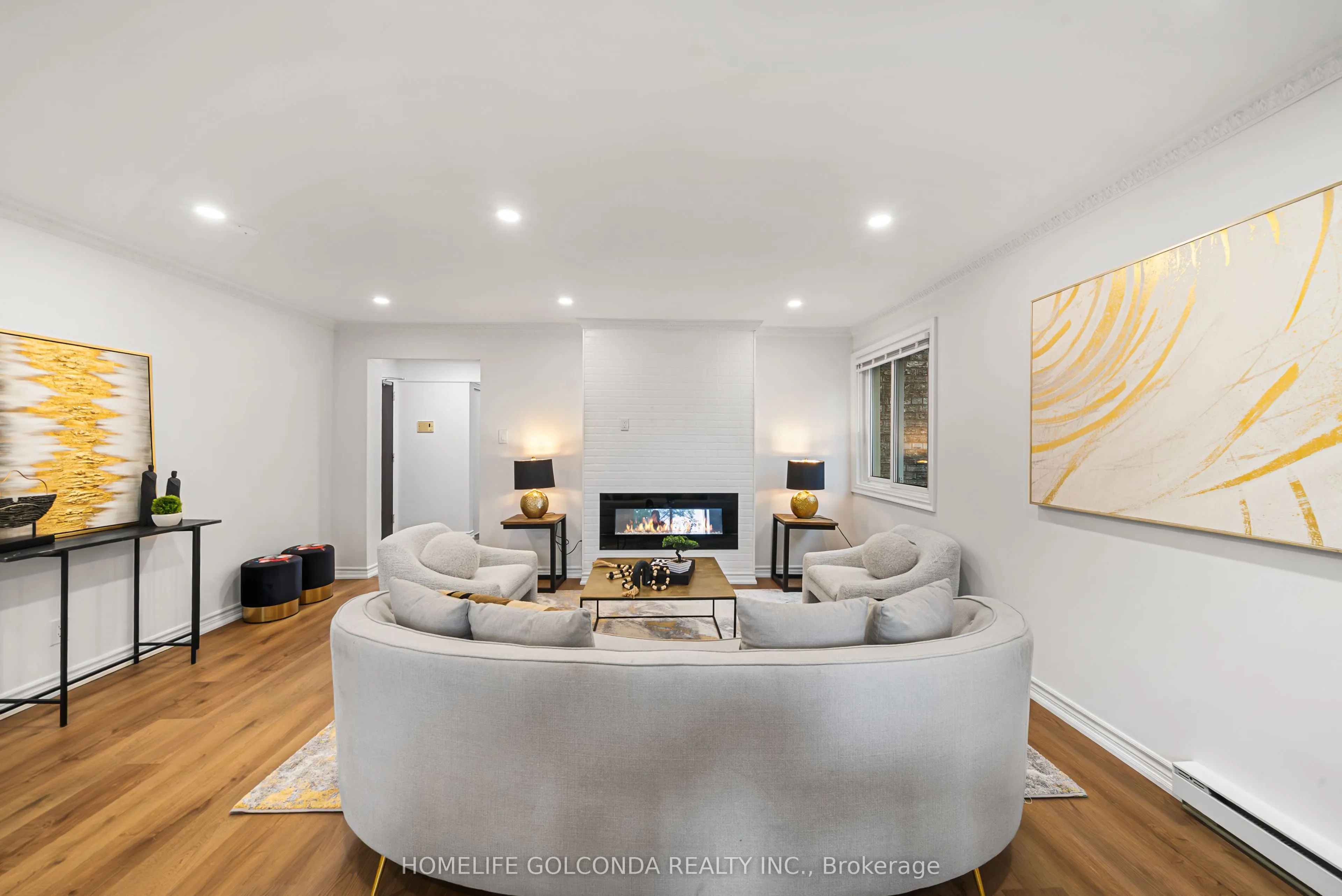 21 Elizabeth Street #205