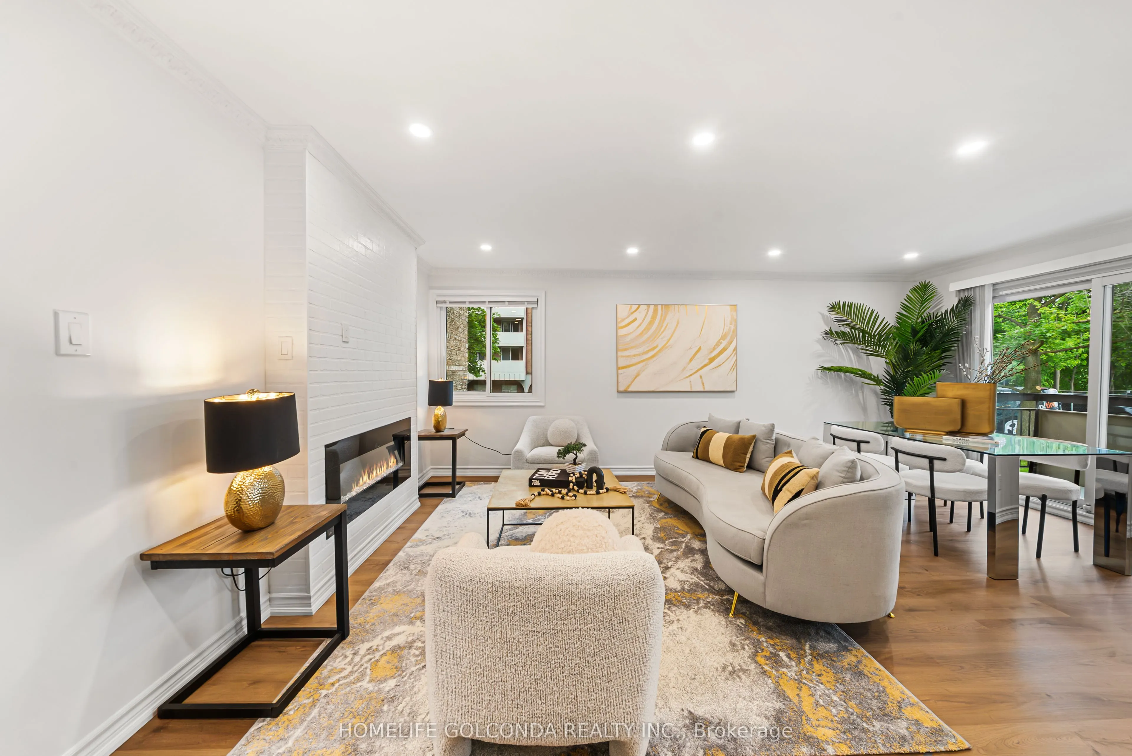 21 Elizabeth Street #205