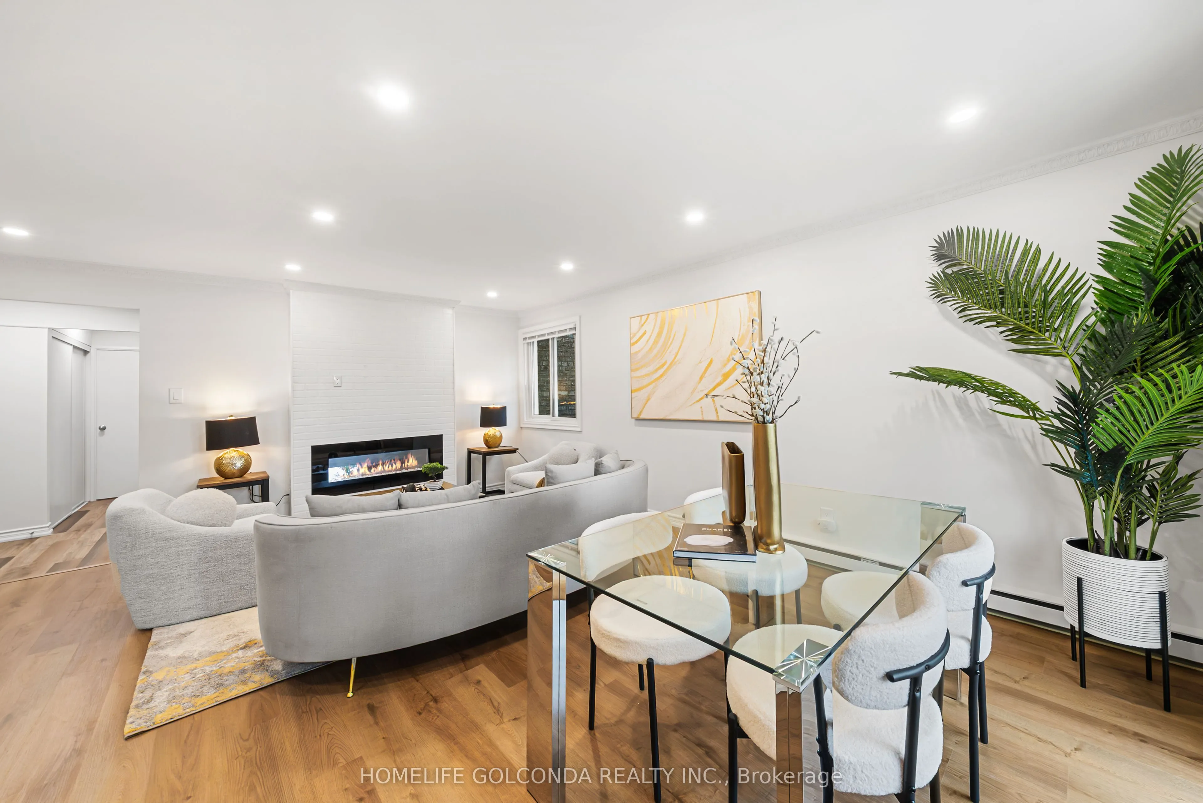 21 Elizabeth Street #205