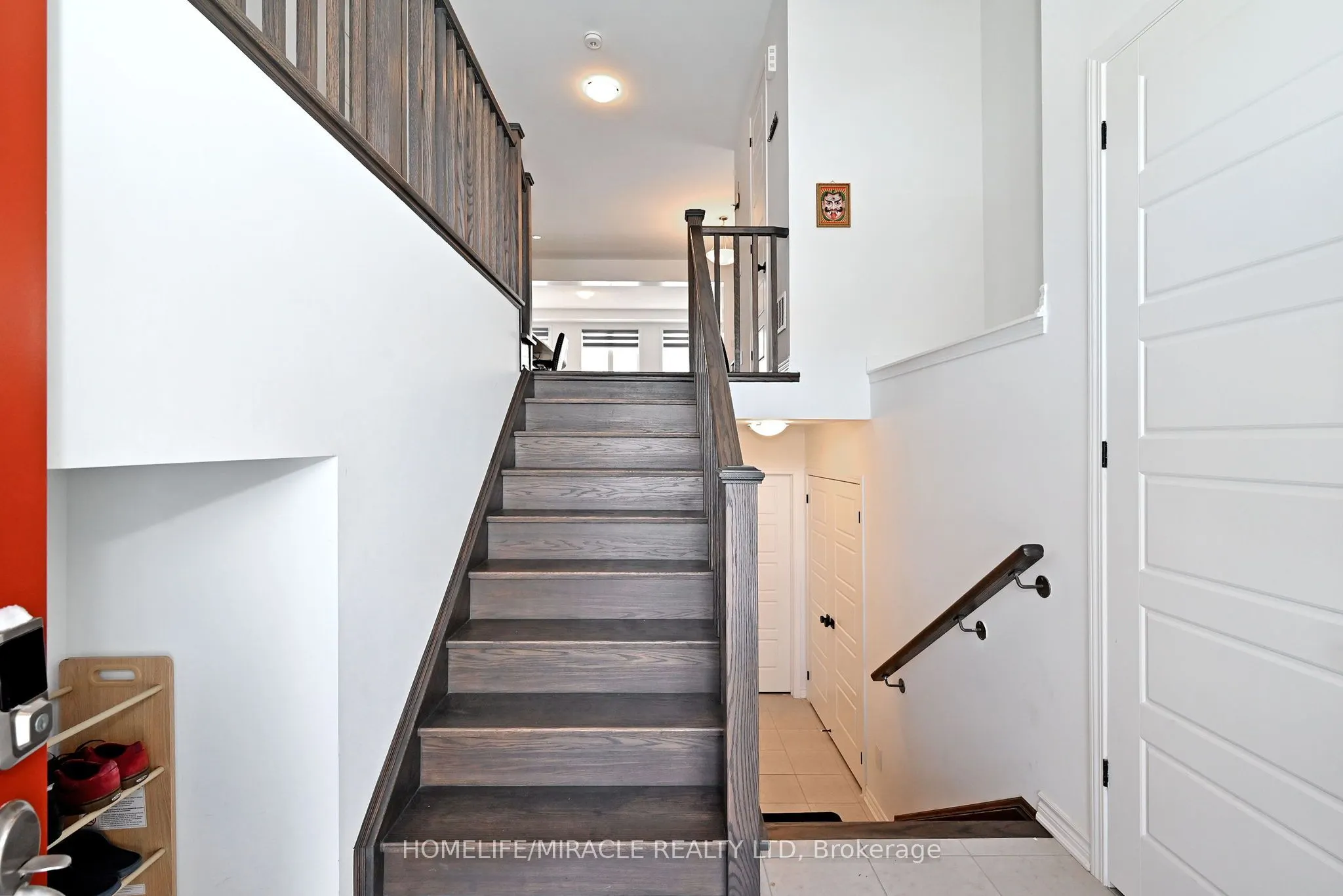 689 Mika Street