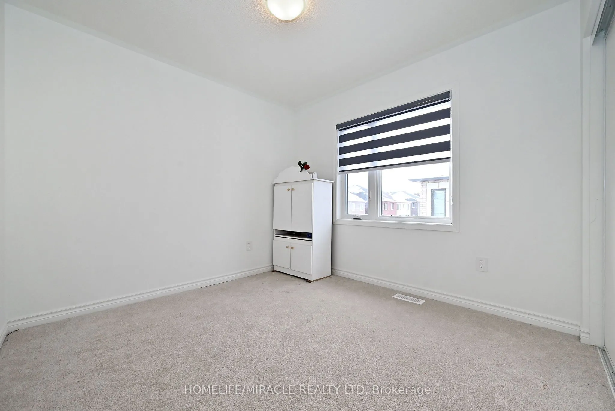 689 Mika Street