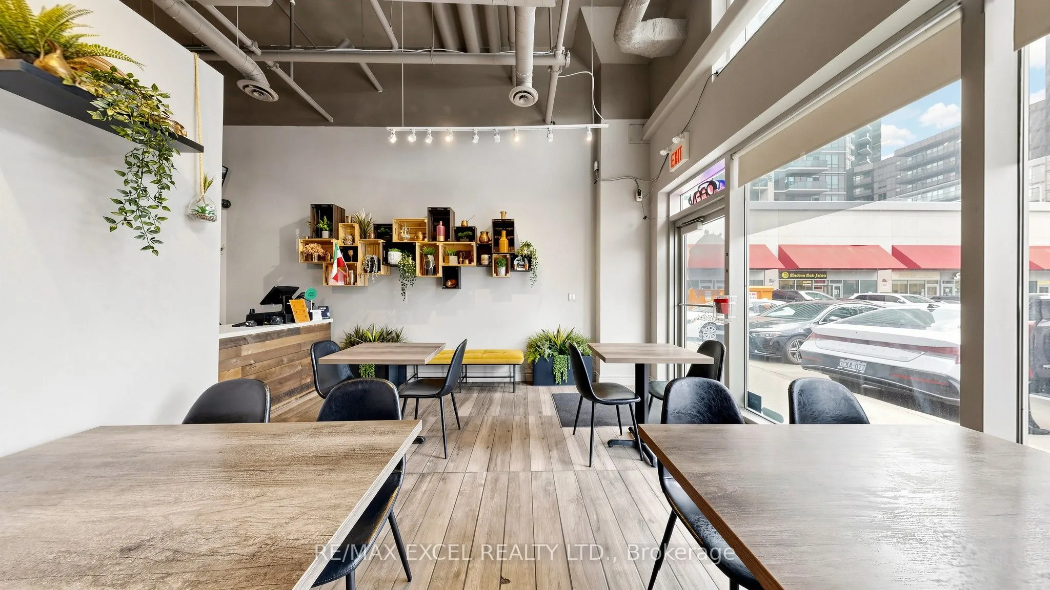 7181 YONGE Street #16