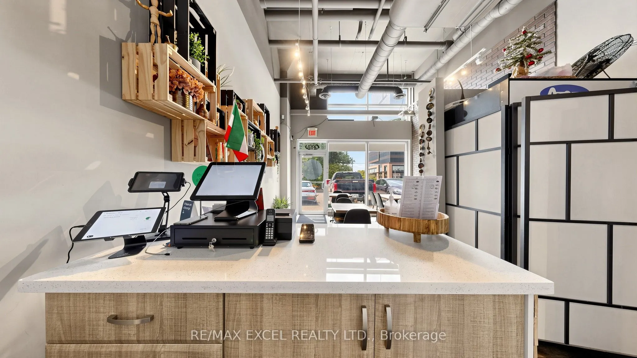 7181 YONGE Street #16