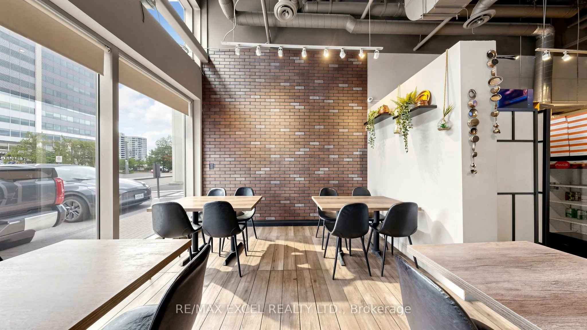 7181 YONGE Street #16
