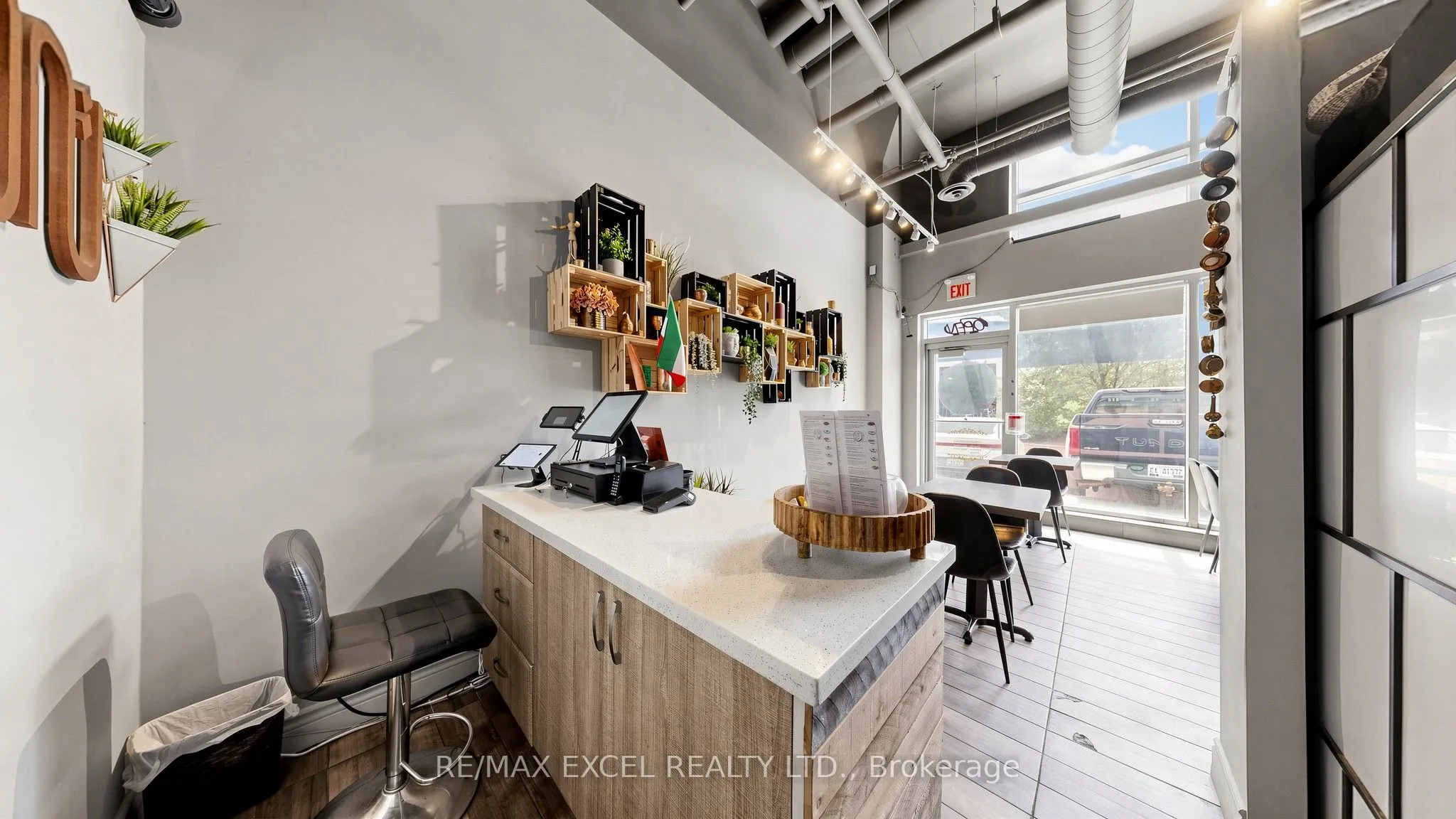 7181 YONGE Street #16