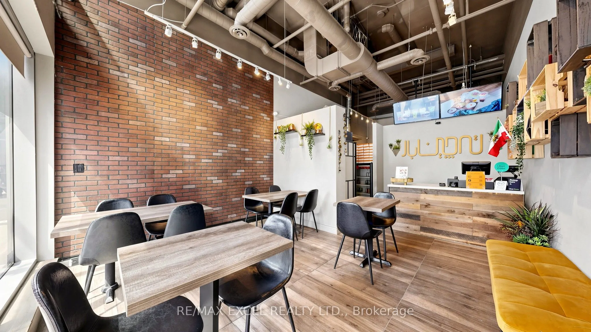 7181 YONGE Street #16