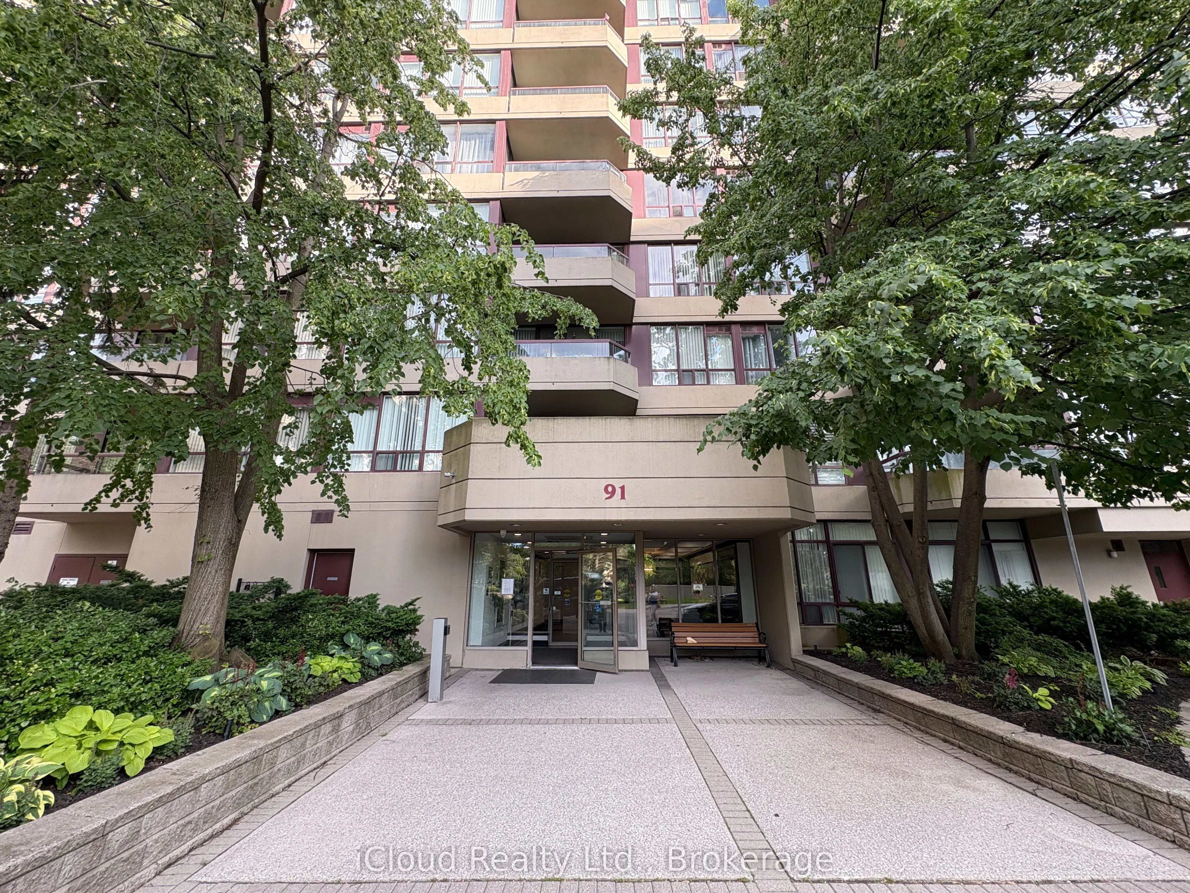 91 Townsgate Drive #710