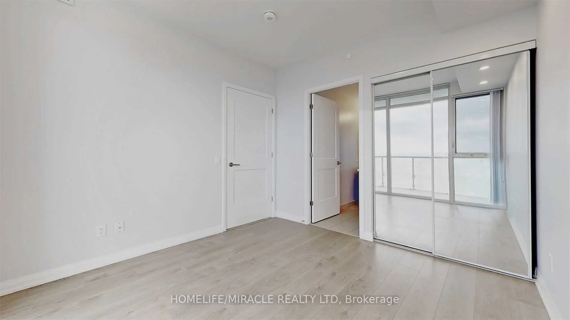7895 Jane Street #2914