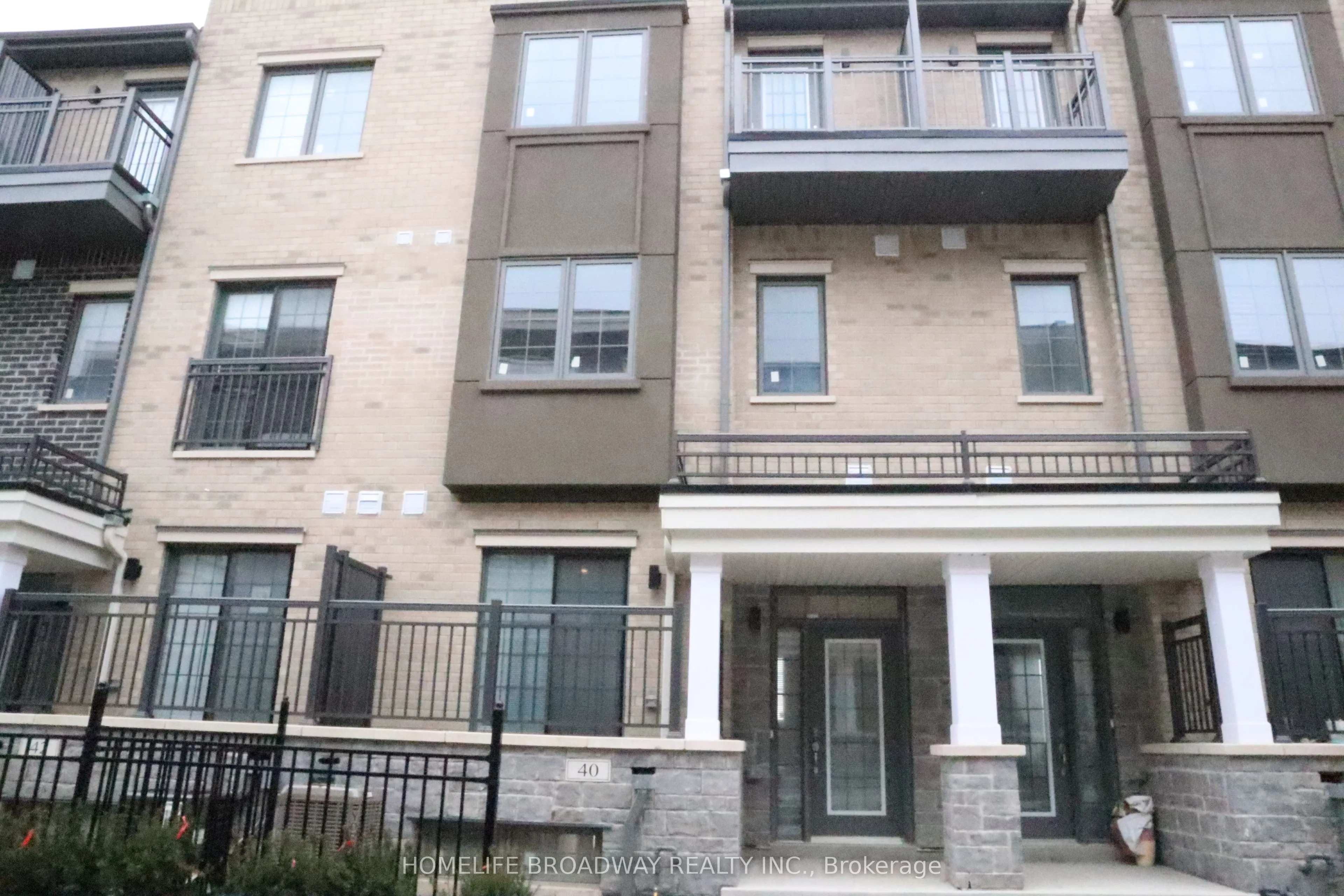 40 Clippers Crescent