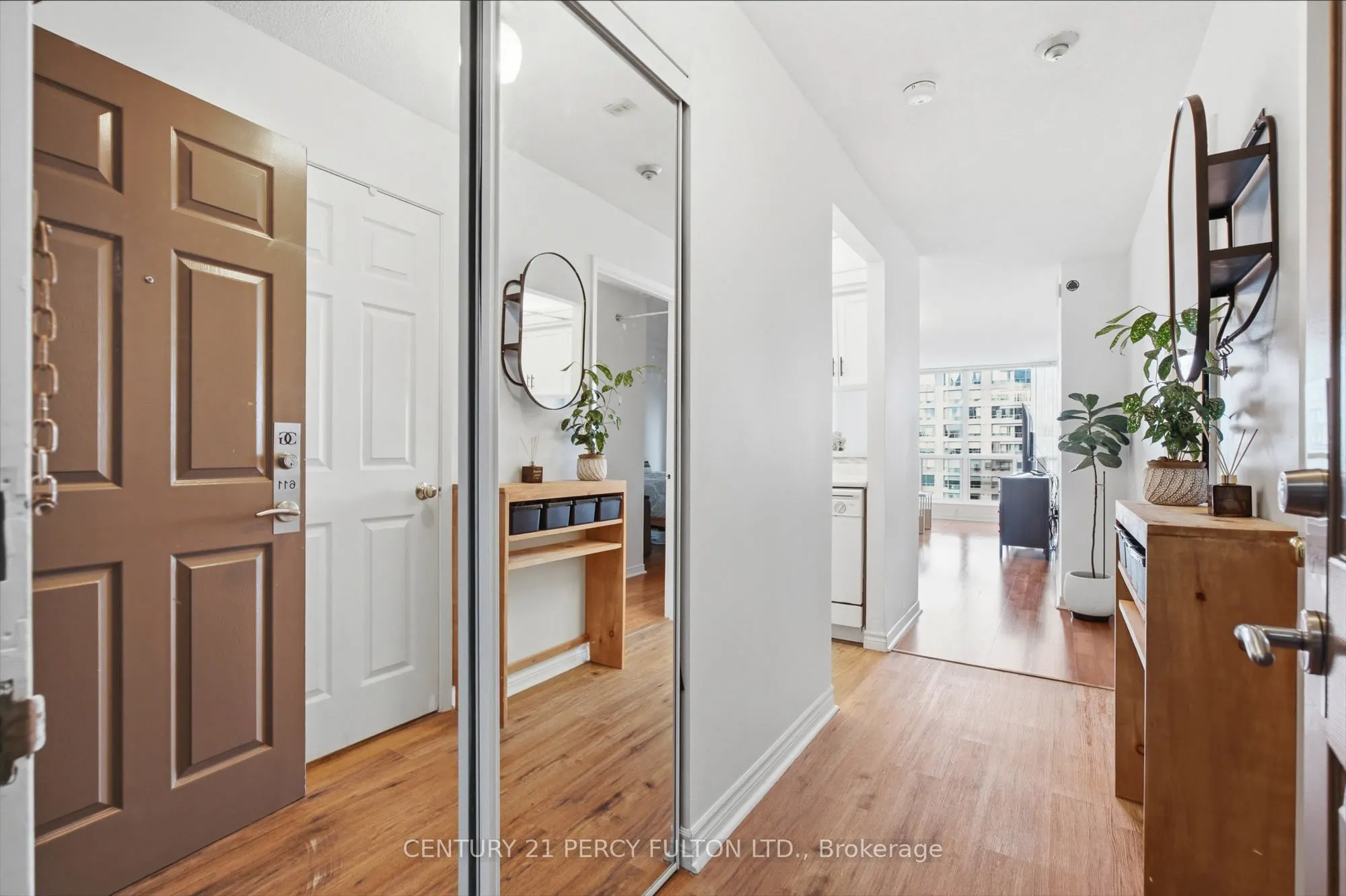 309 Major Mackenzie Avenue #611