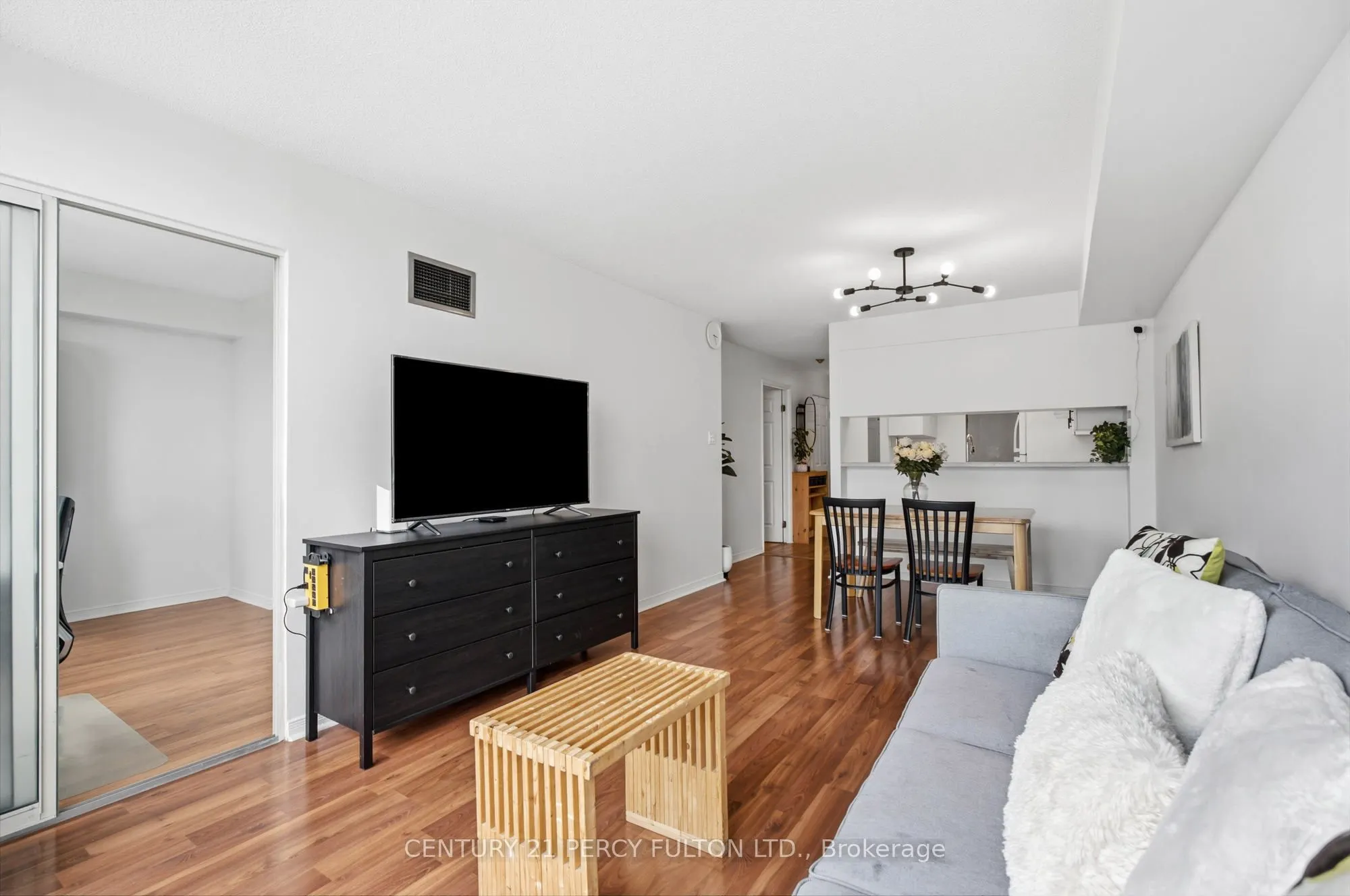 309 Major Mackenzie Avenue #611
