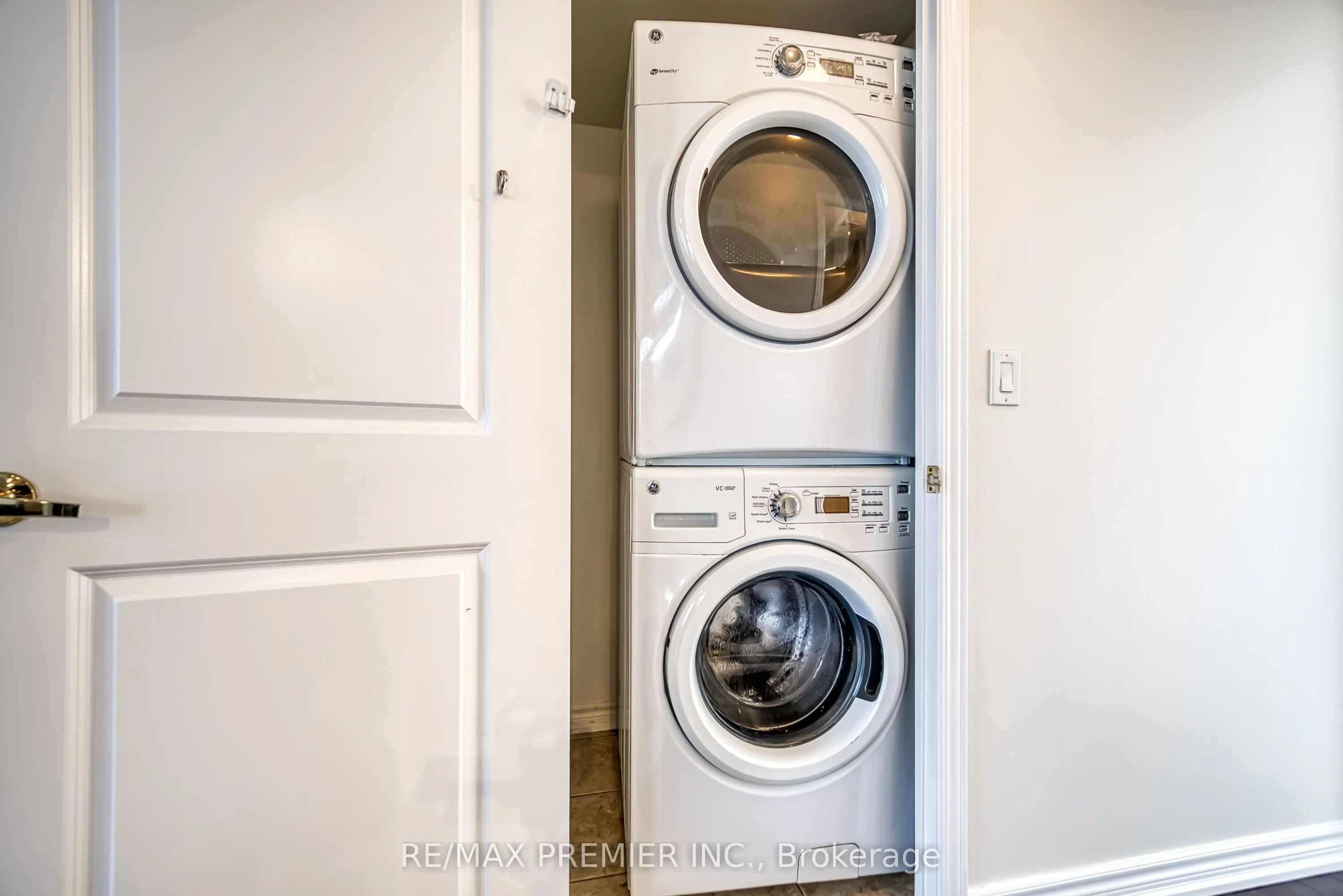 9225 Jane Street #614