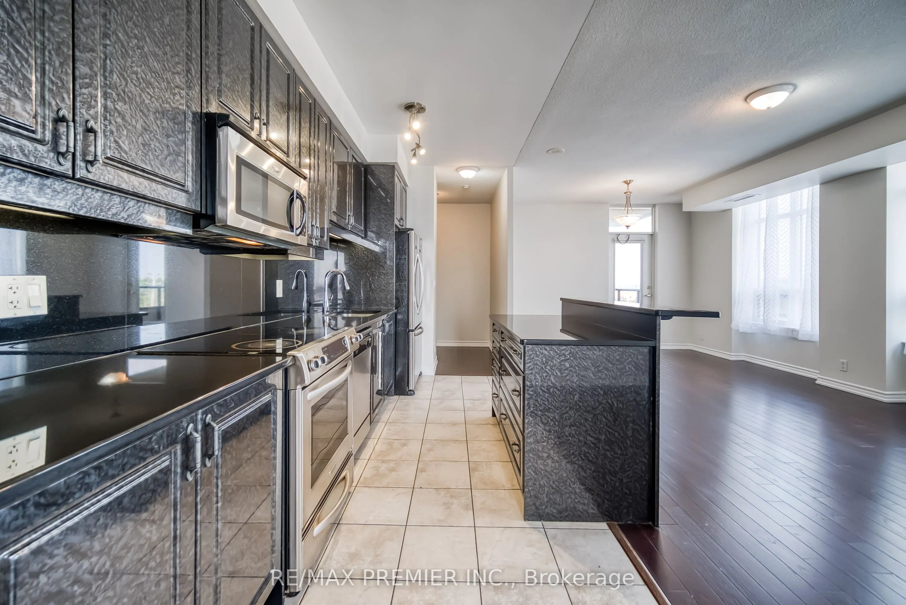 9225 Jane Street #614