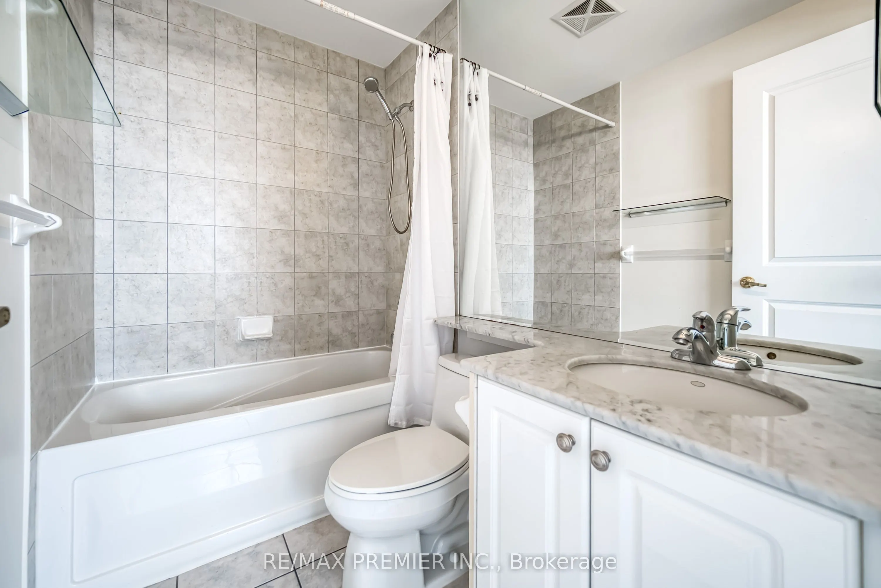 9225 Jane Street #614