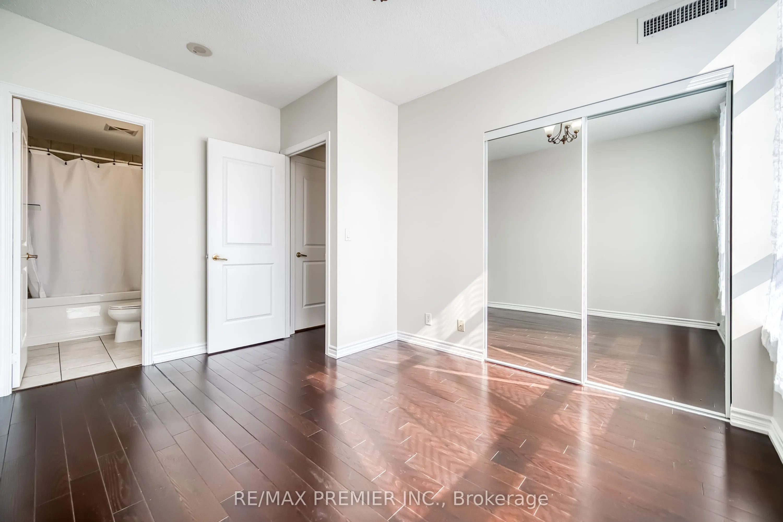 9225 Jane Street #614