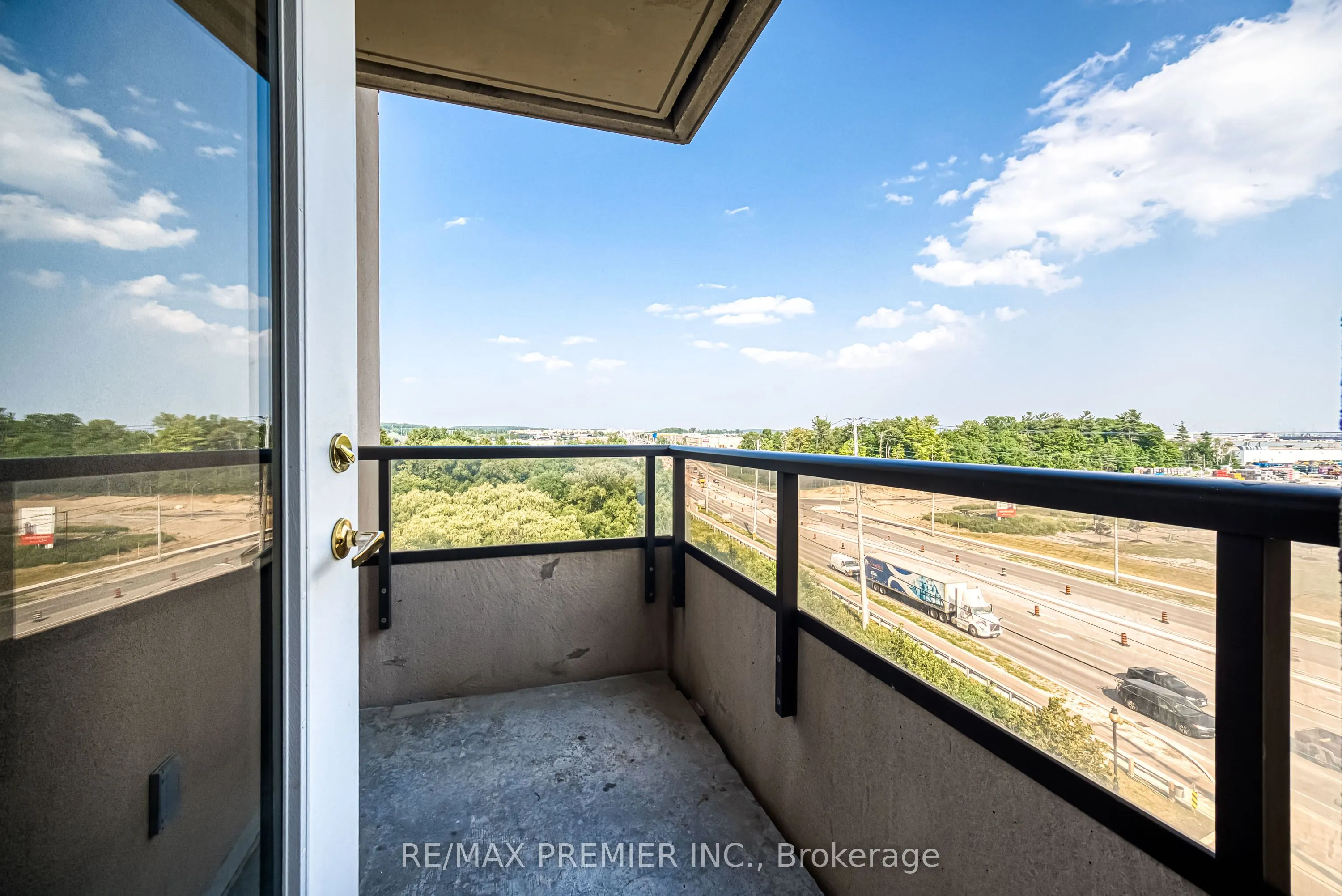 9225 Jane Street #614