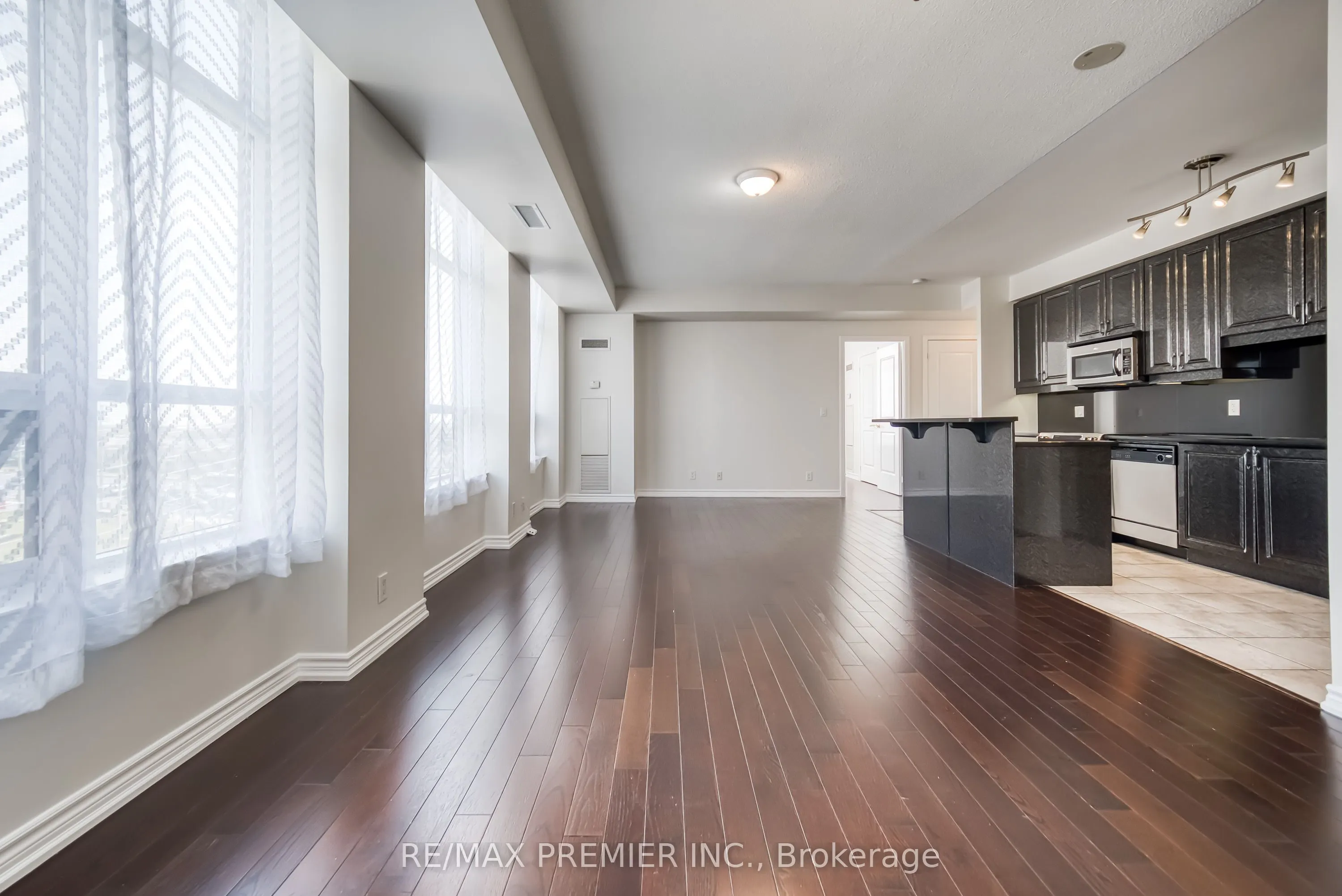 9225 Jane Street #614