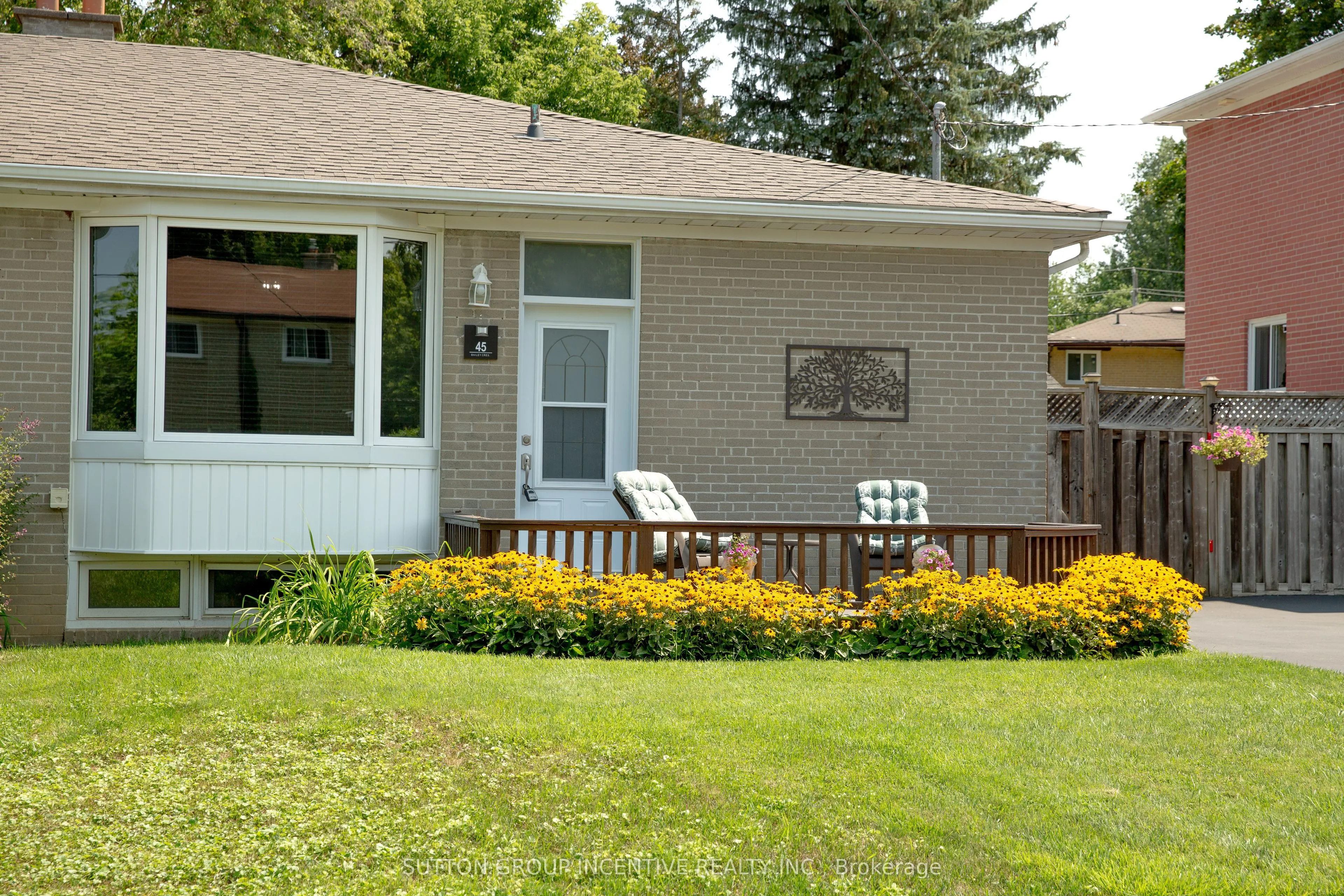 45 Bailey Crescent