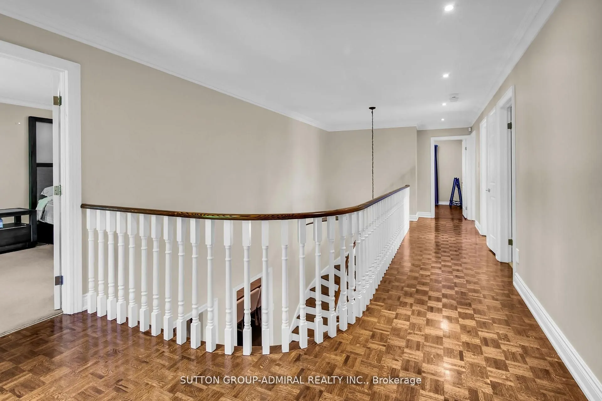 25 Grenadier Crescent