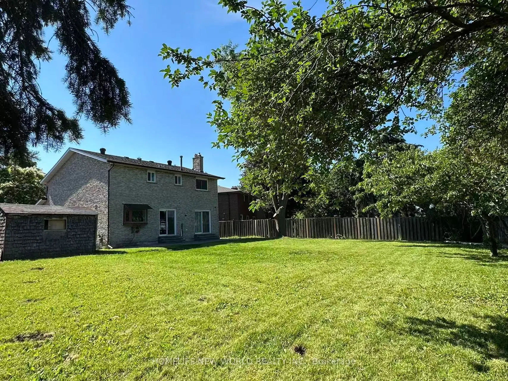 10 Epping Court