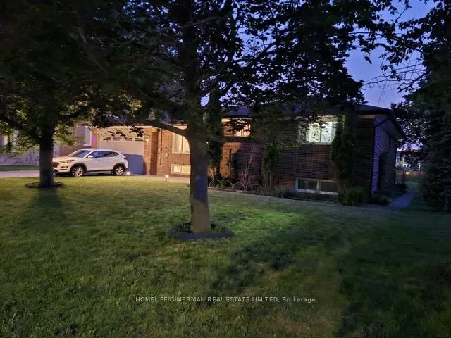 92 Bond Crescent