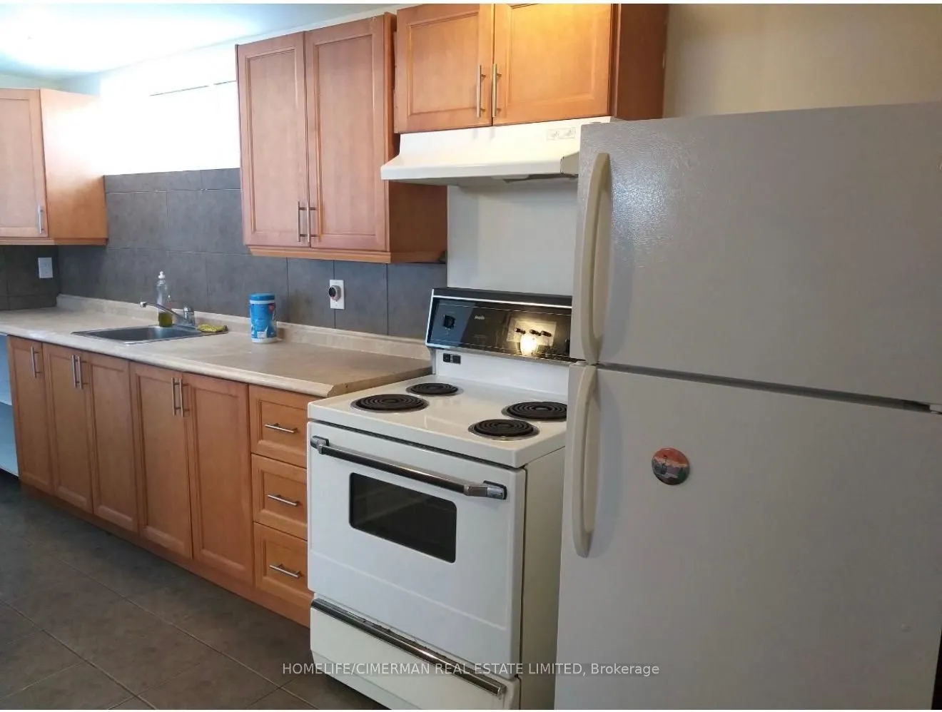 92 Bond Crescent