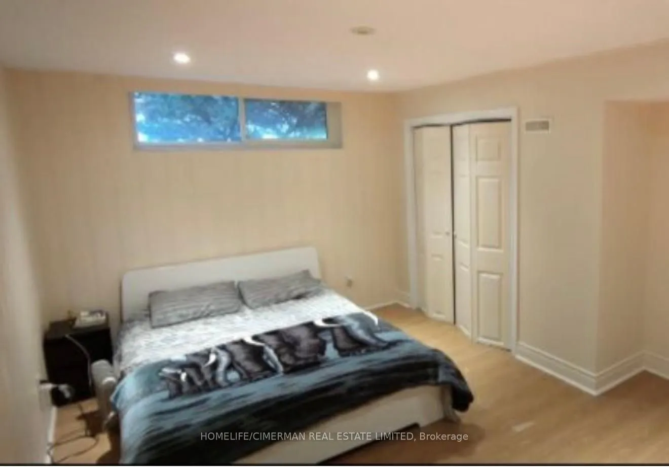 92 Bond Crescent