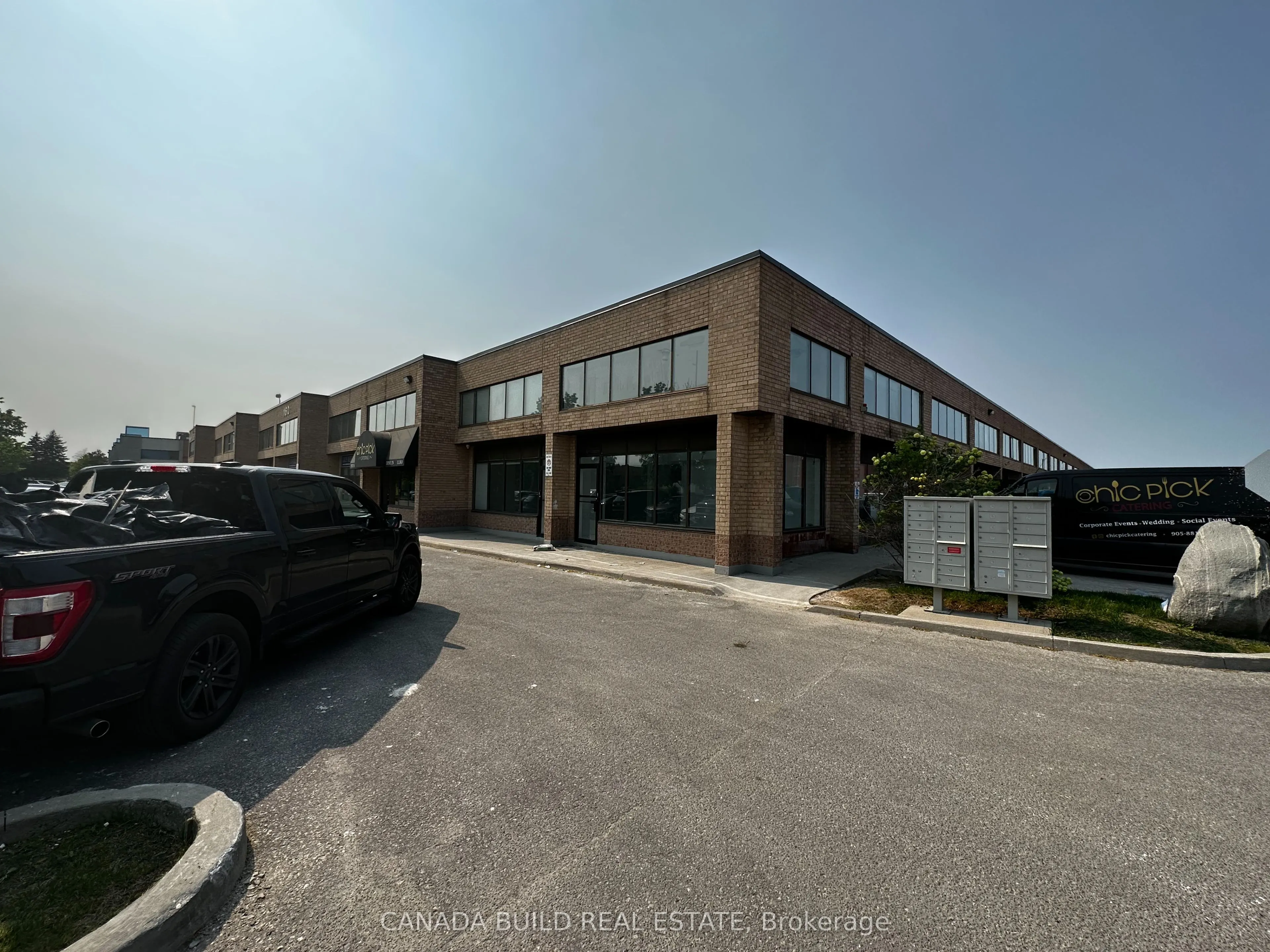 160 Cidermill Avenue #7