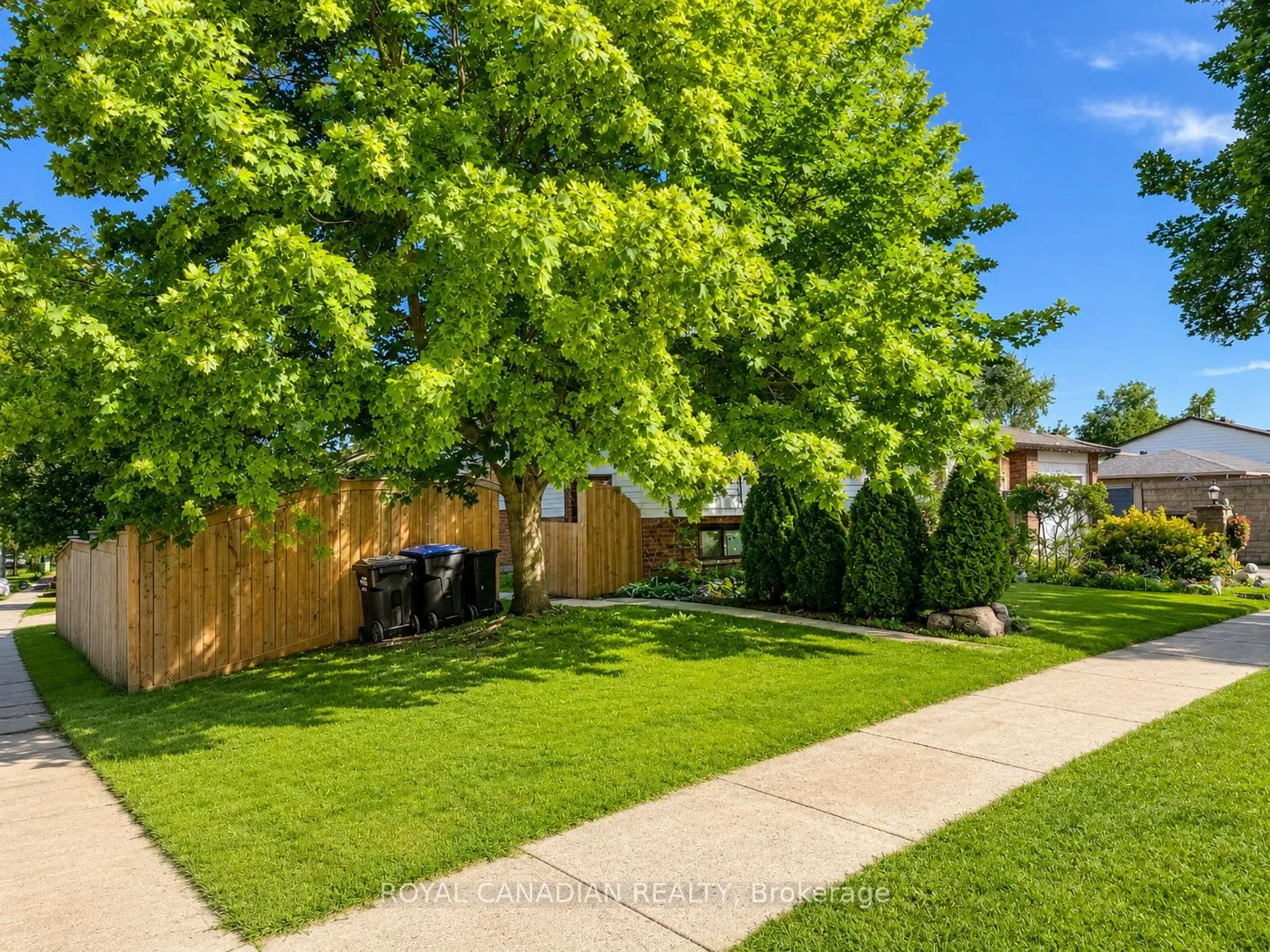 36 Maplegrove Avenue