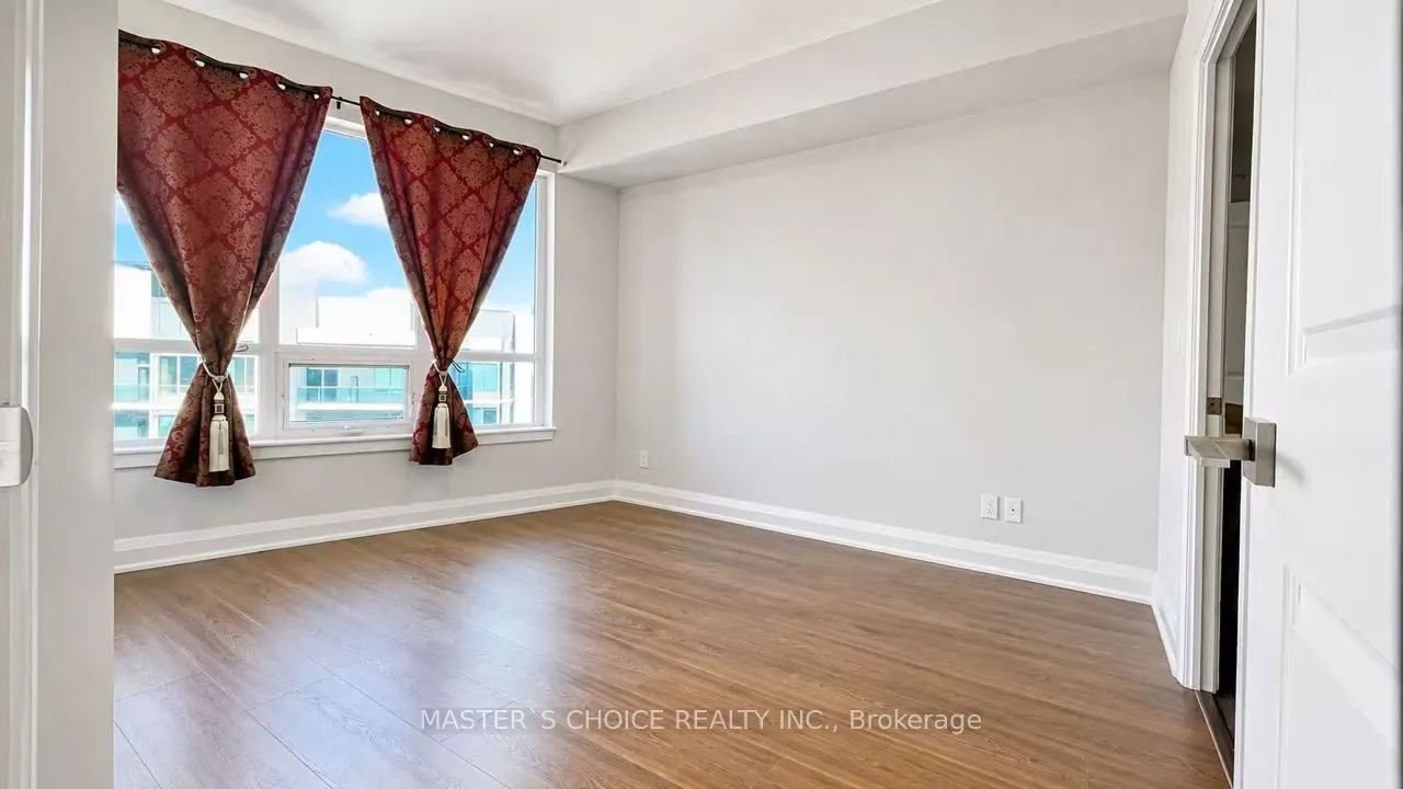 7161 Yonge Street #2732