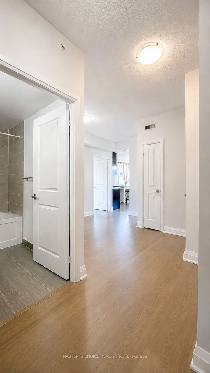 7161 Yonge Street #2732
