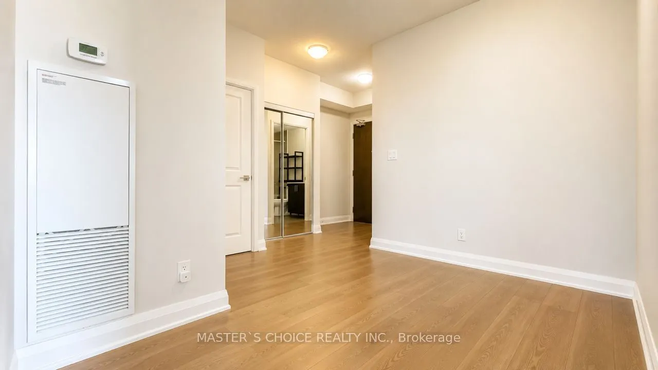 7161 Yonge Street #2732