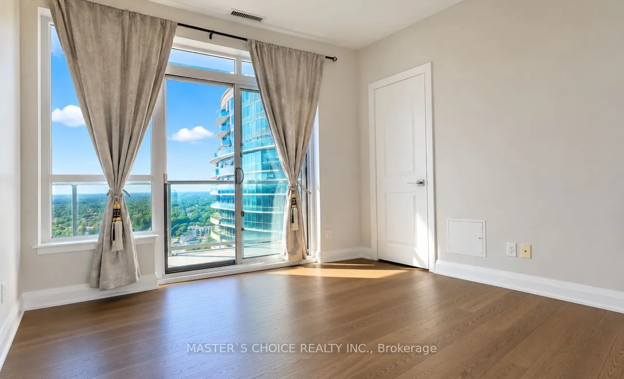 7161 Yonge Street #2732