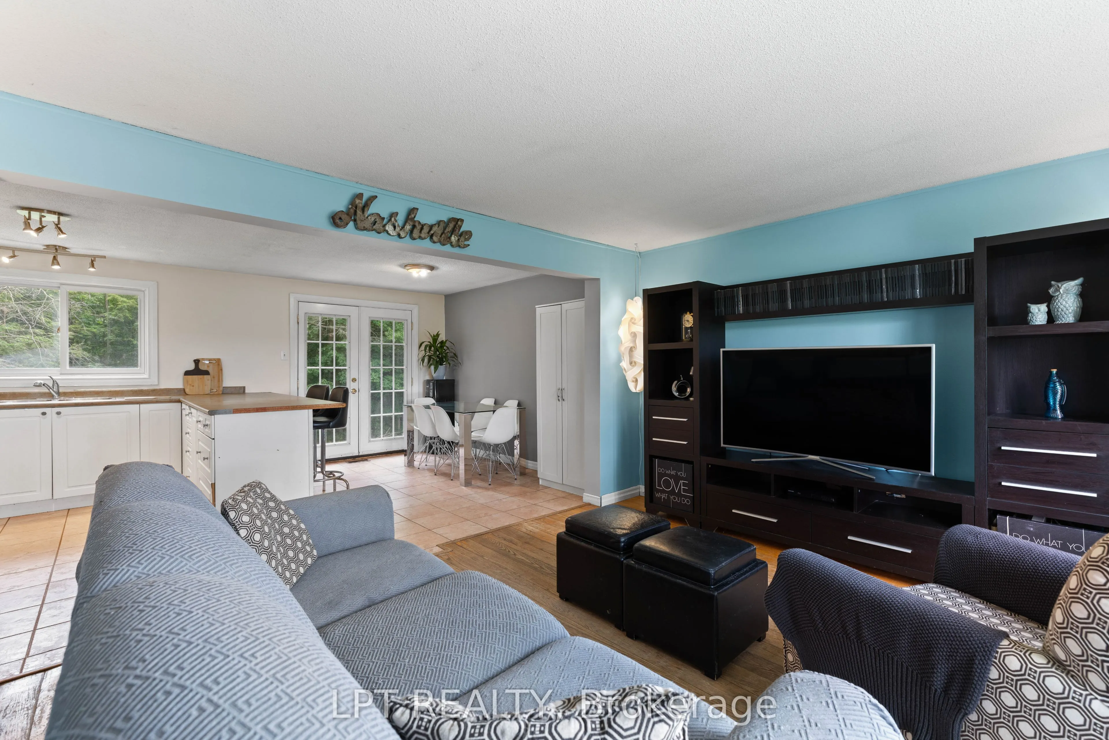 2743 Lockhart Road
