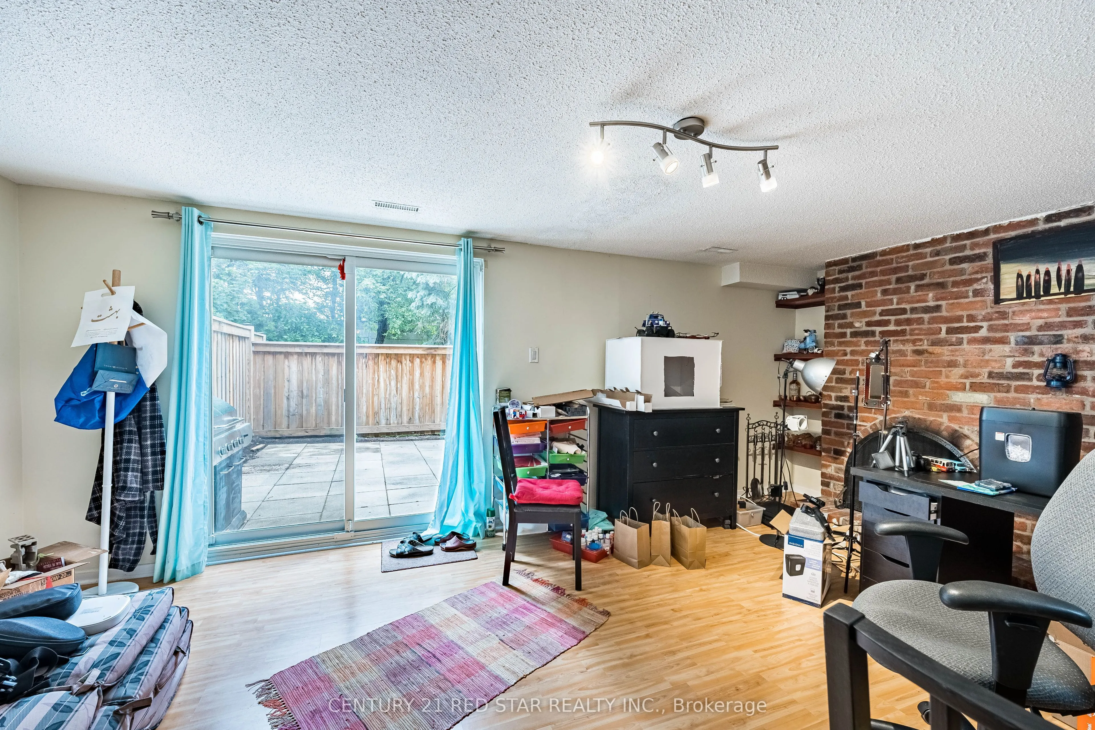 266 Simonston Boulevard #19